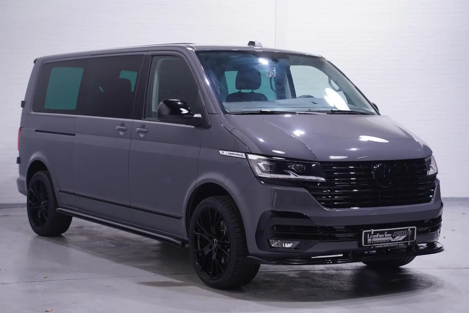 Volkswagen T6.1 Transporter 2.0 TDI 204 pk Dubbel Cabine 2x Elek. Schuifdeur 2 Grijs - 2