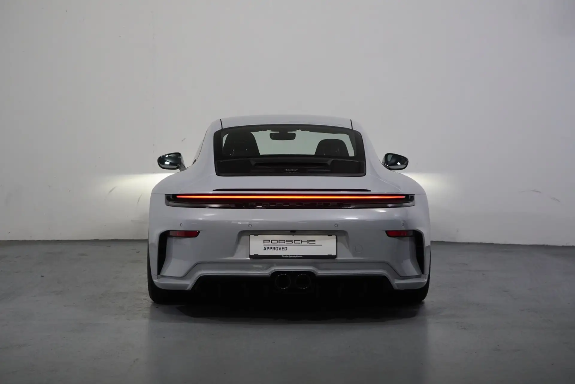 포르쉐 911 GT3 Touring 2026 화이트 사진 4