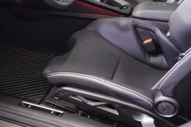 Porsche 911 view 15