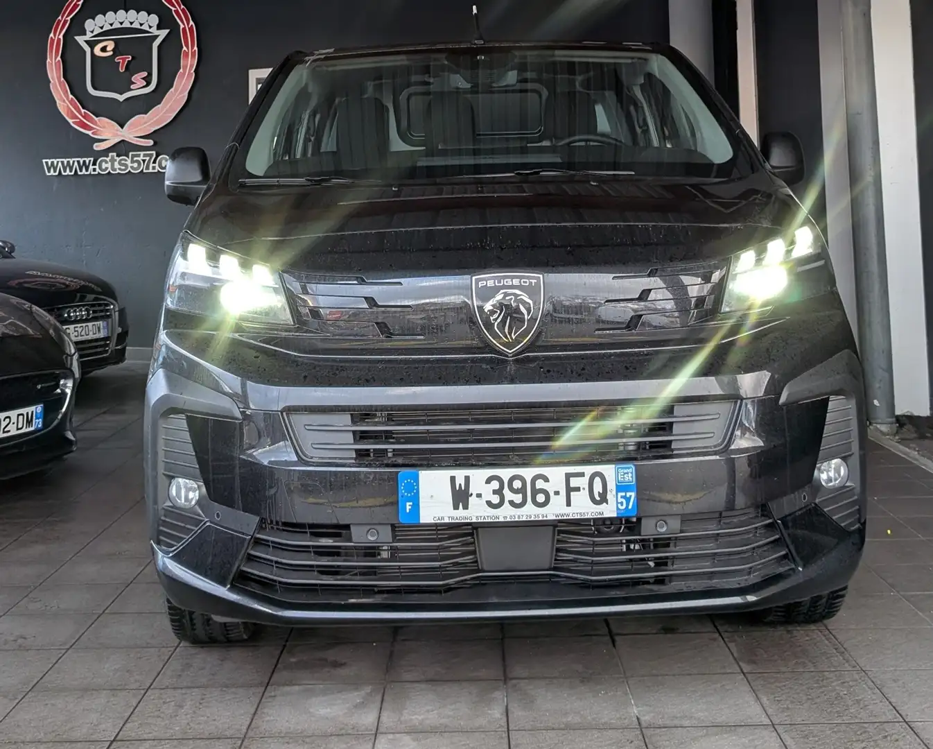 Peugeot Expert M 2.0 BLUEHDI 180CH S\u0026S PACK PREMIUM CONNECT EAT8 Schwarz - 2