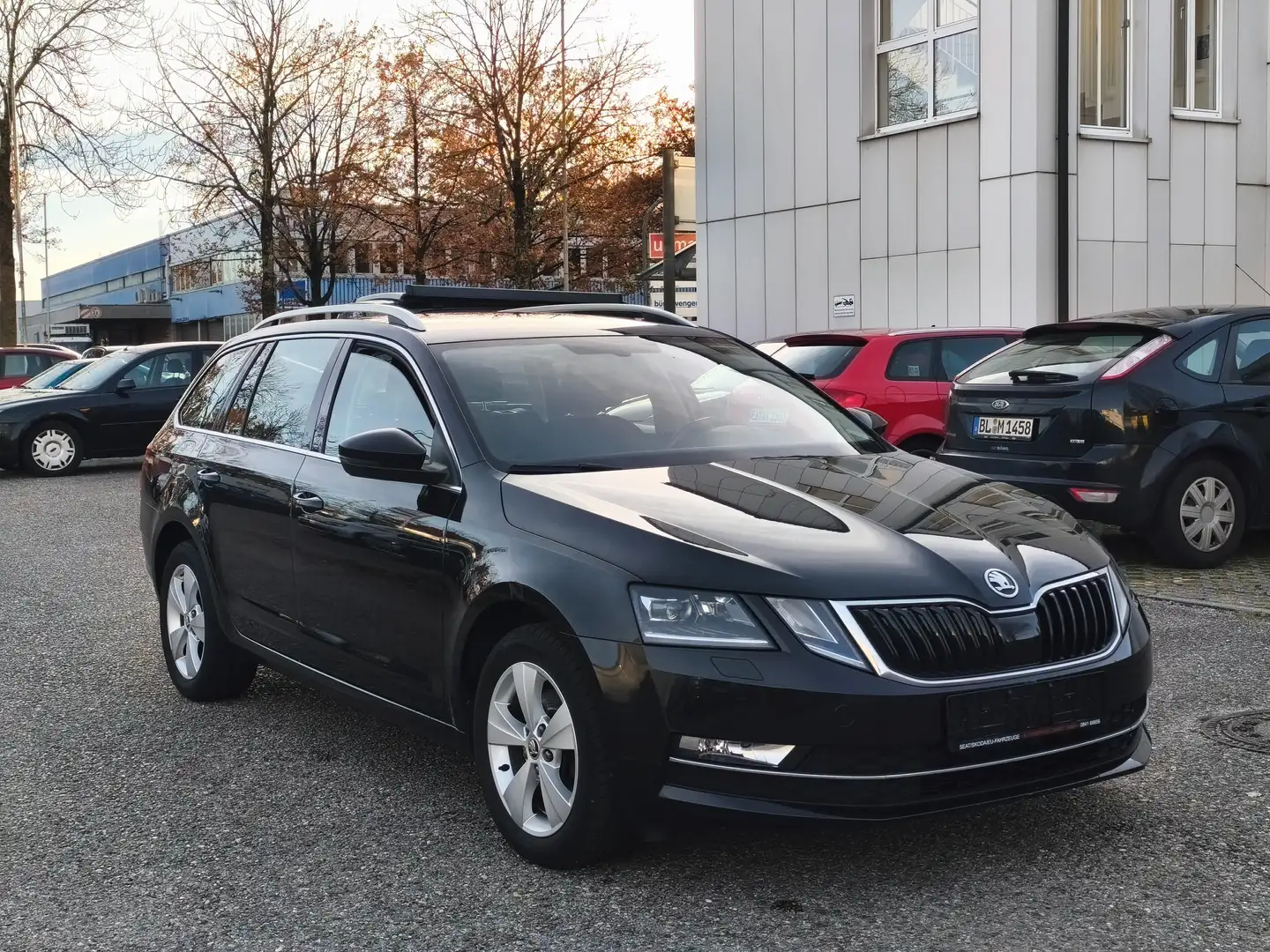 Skoda Octavia Style Schwarz - 2