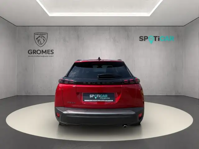 Peugeot 2008 view 4