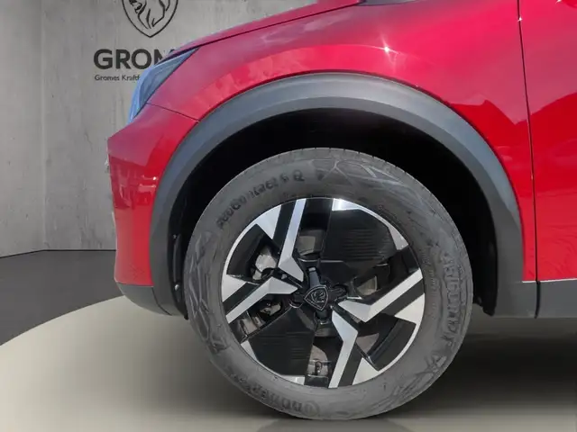 Peugeot 2008 view 11