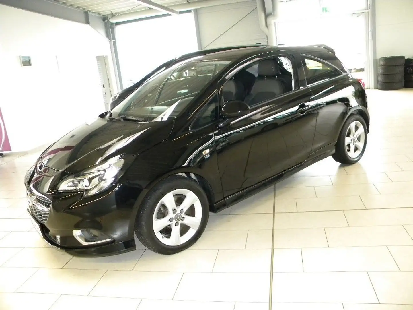 Opel Corsa E Innovation  **OPC-Line** Noir - 1