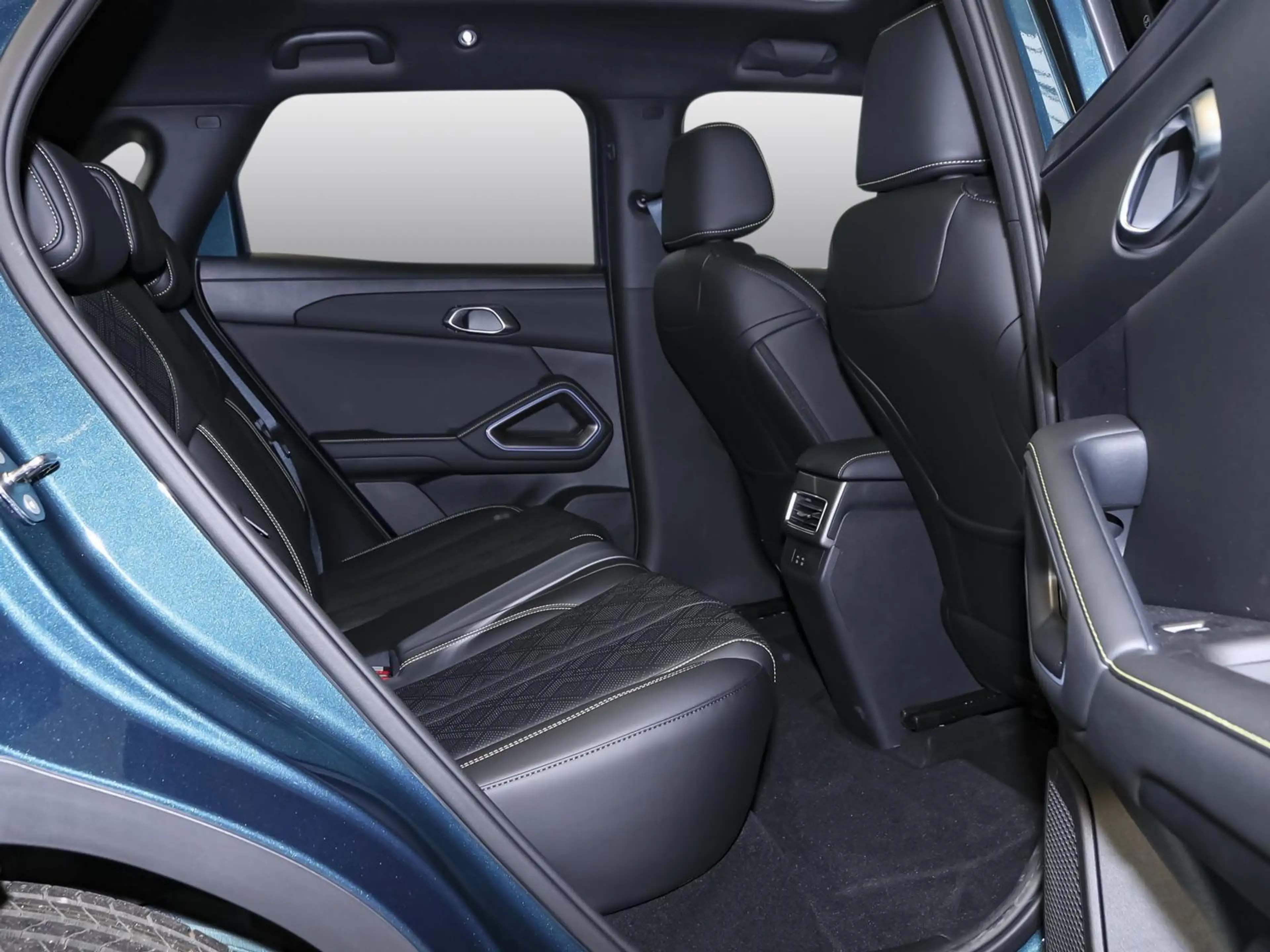 BYD Atto 2 DM-i Boost LEDER NAVI SHZ PDC KLIMA BT ZV — photo 4
