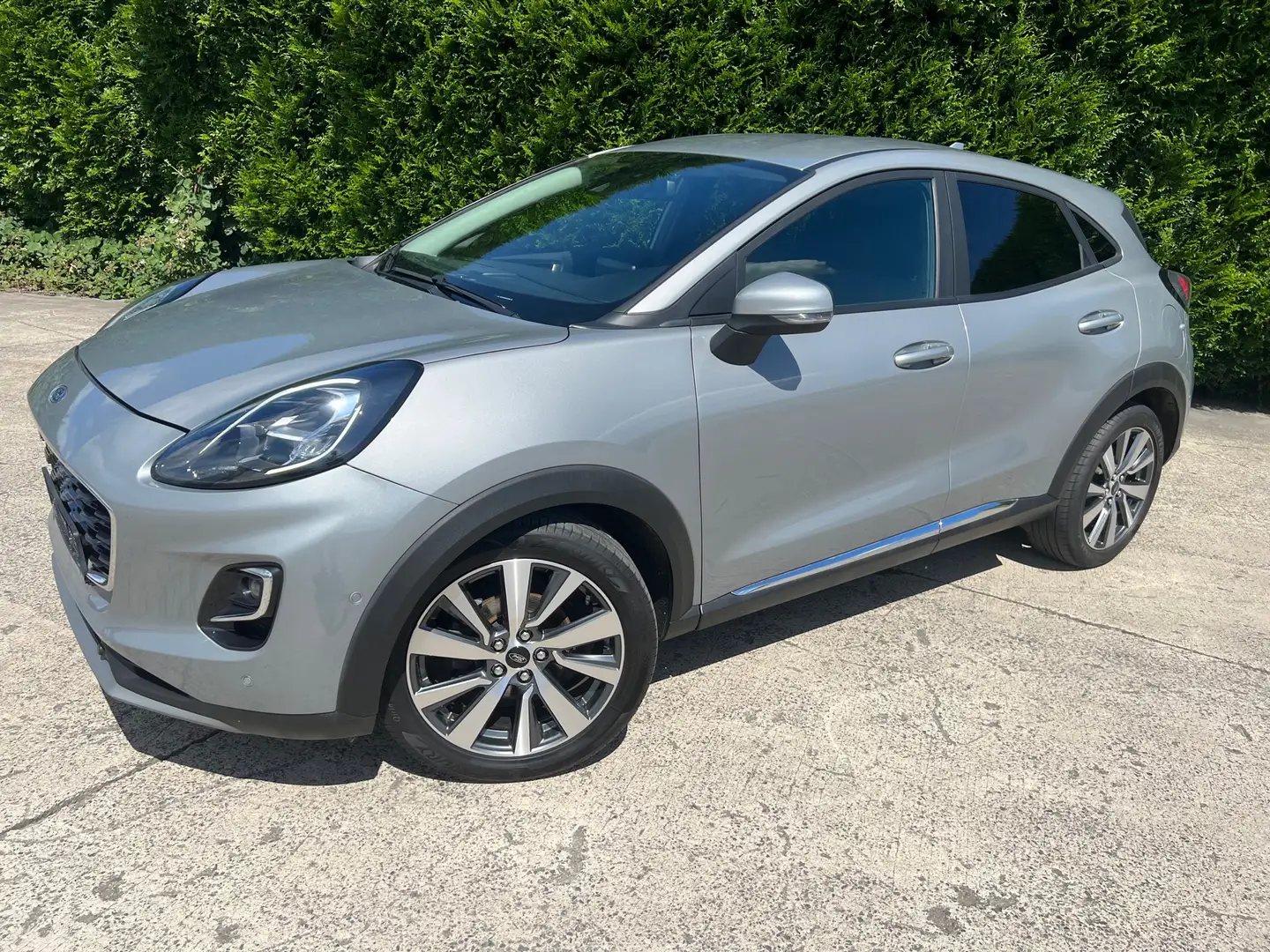 Ford Puma 1.0 EcoBoost Titanium Grau - 1