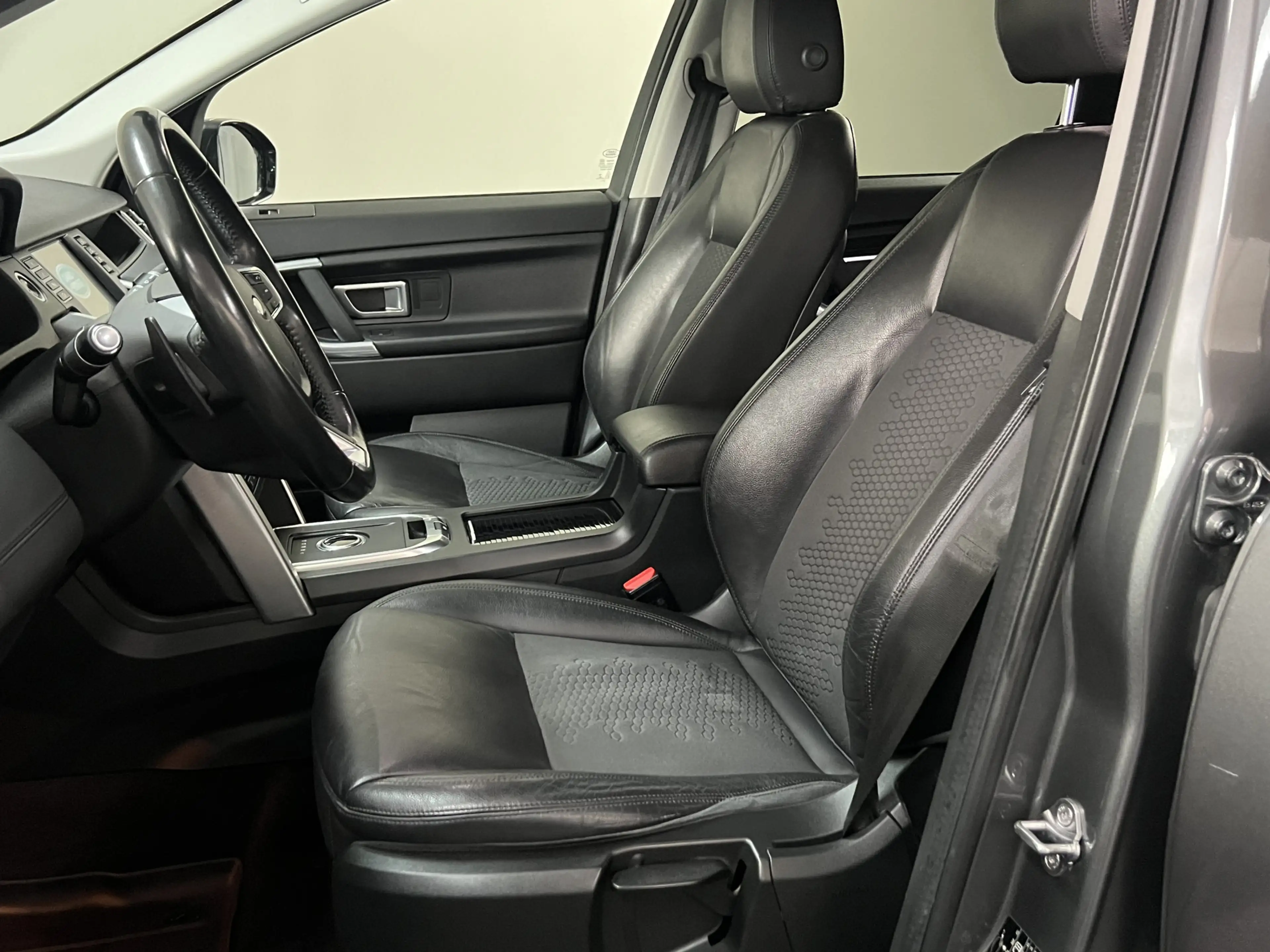 Land Rover Discovery Sport 2.0 TD4 SE Climate / Cruise / Navi / Trekhaak / Ca — photo 8