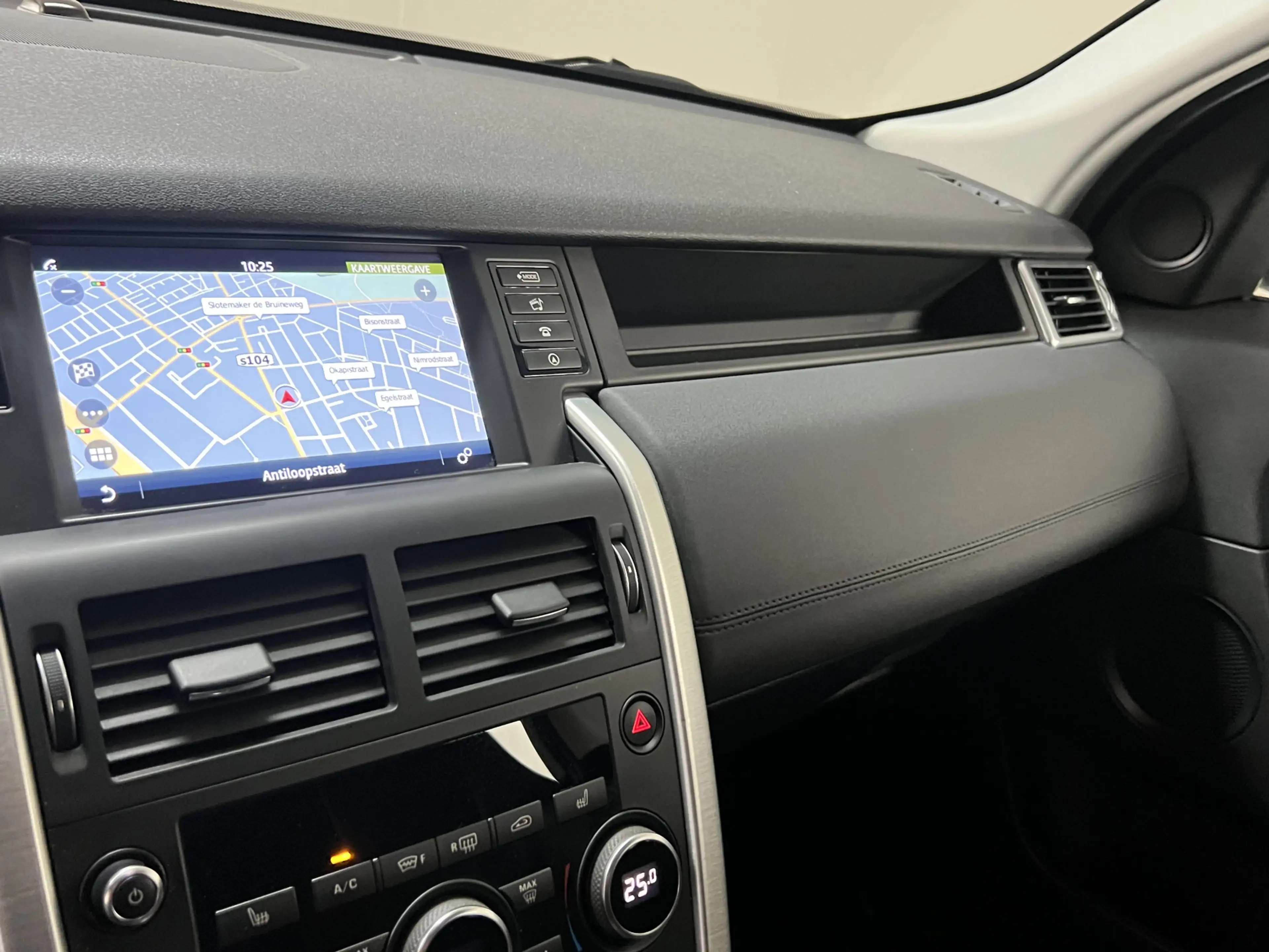 Land Rover Discovery Sport 2.0 TD4 SE Climate / Cruise / Navi / Trekhaak / Ca — photo 24