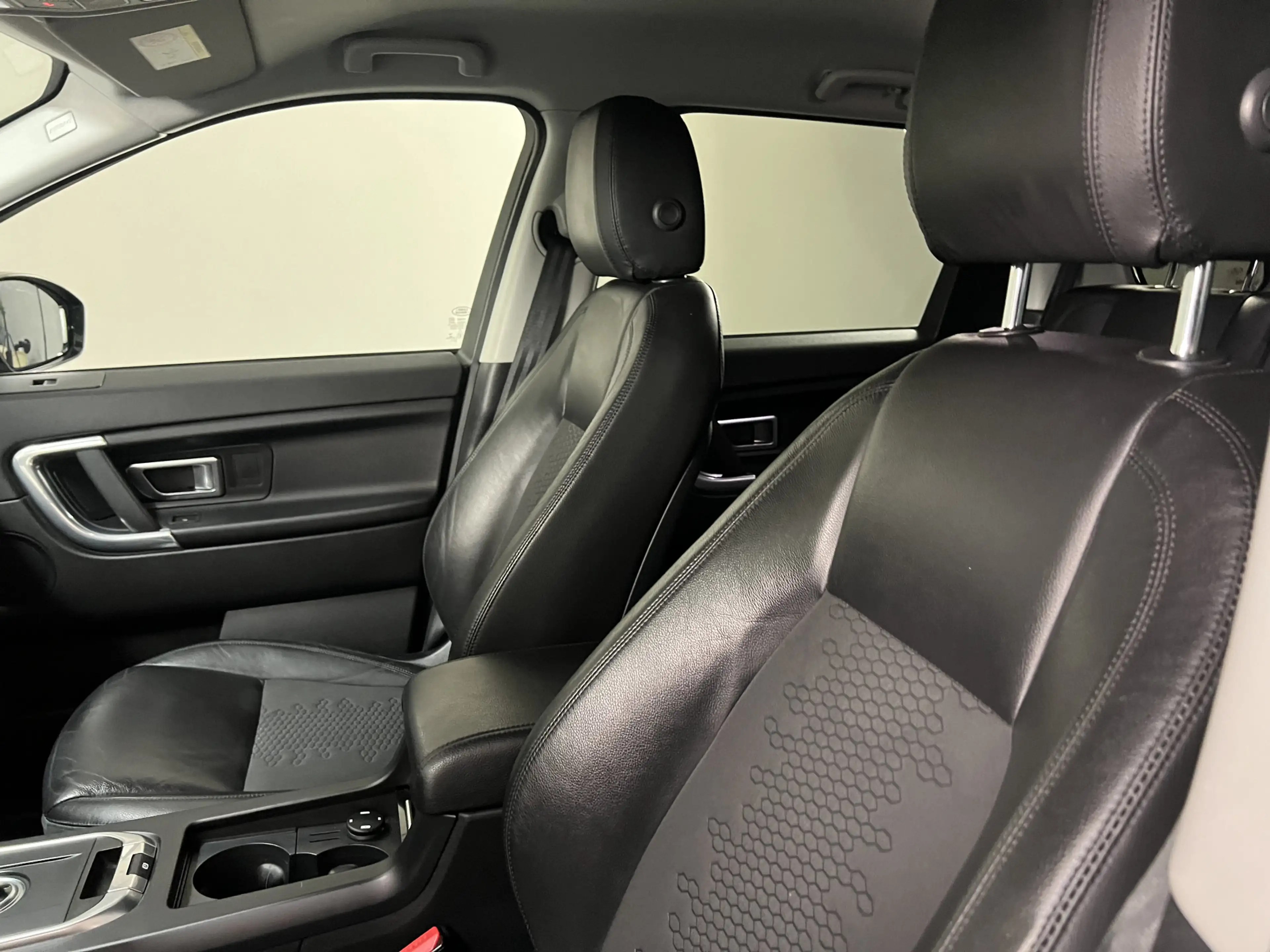 Land Rover Discovery Sport 2.0 TD4 SE Climate / Cruise / Navi / Trekhaak / Ca — photo 9