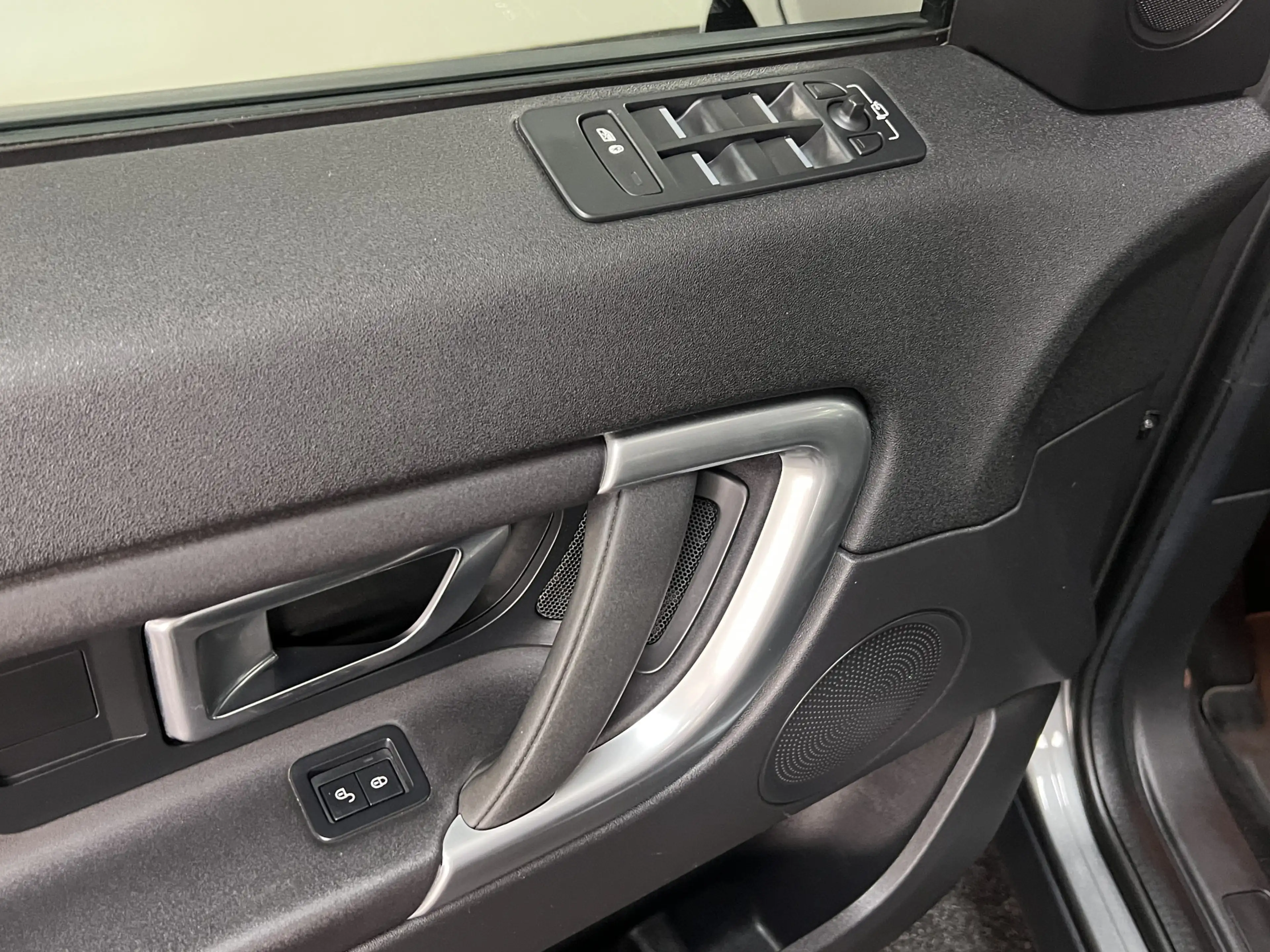 Land Rover Discovery Sport 2.0 TD4 SE Climate / Cruise / Navi / Trekhaak / Ca — photo 32