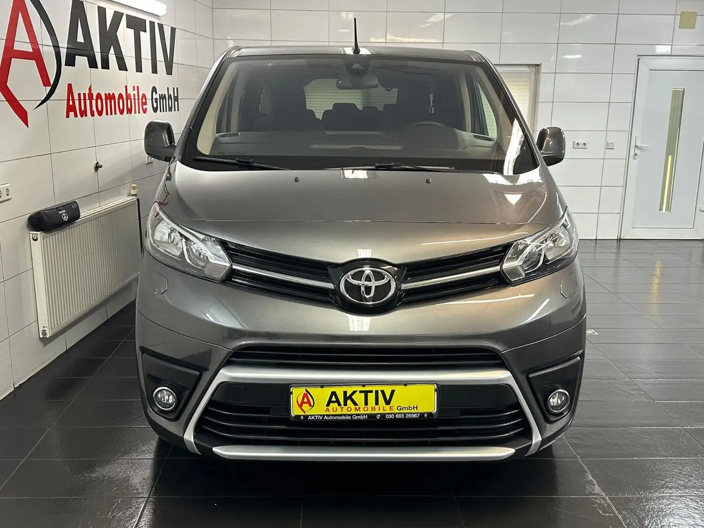 Toyota Proace Verso 2.0 D-4D Shuttle*Automa.*8 Sitze Grau - 2