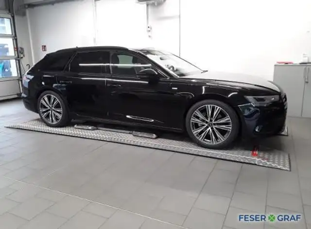 Audi A6 view 5