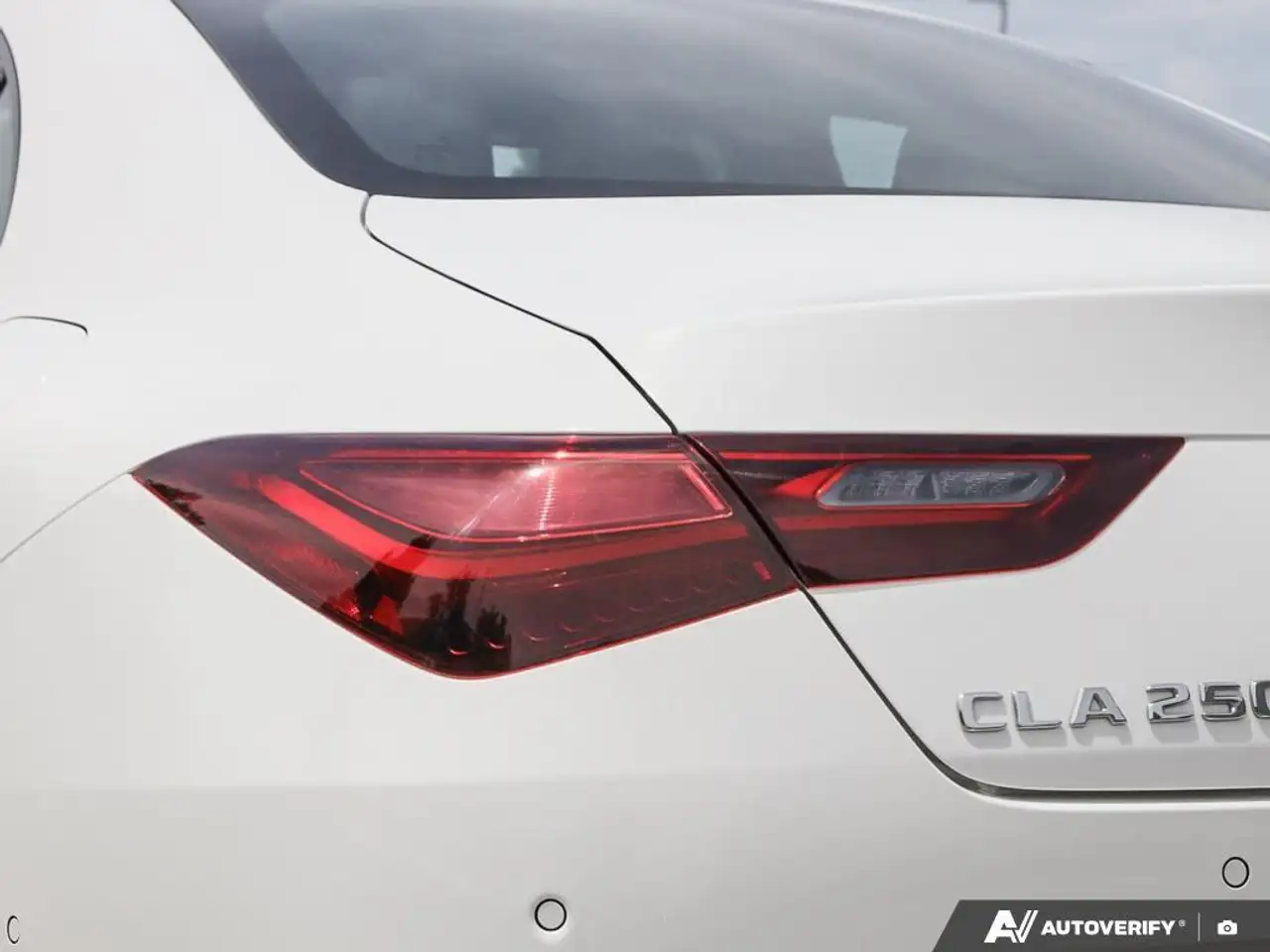 Mercedes-Benz CLA снимка Mercedes-Benz CLA