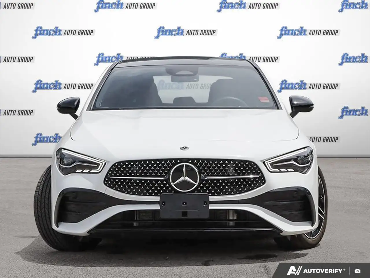 Mercedes-Benz CLA снимка Mercedes-Benz CLA