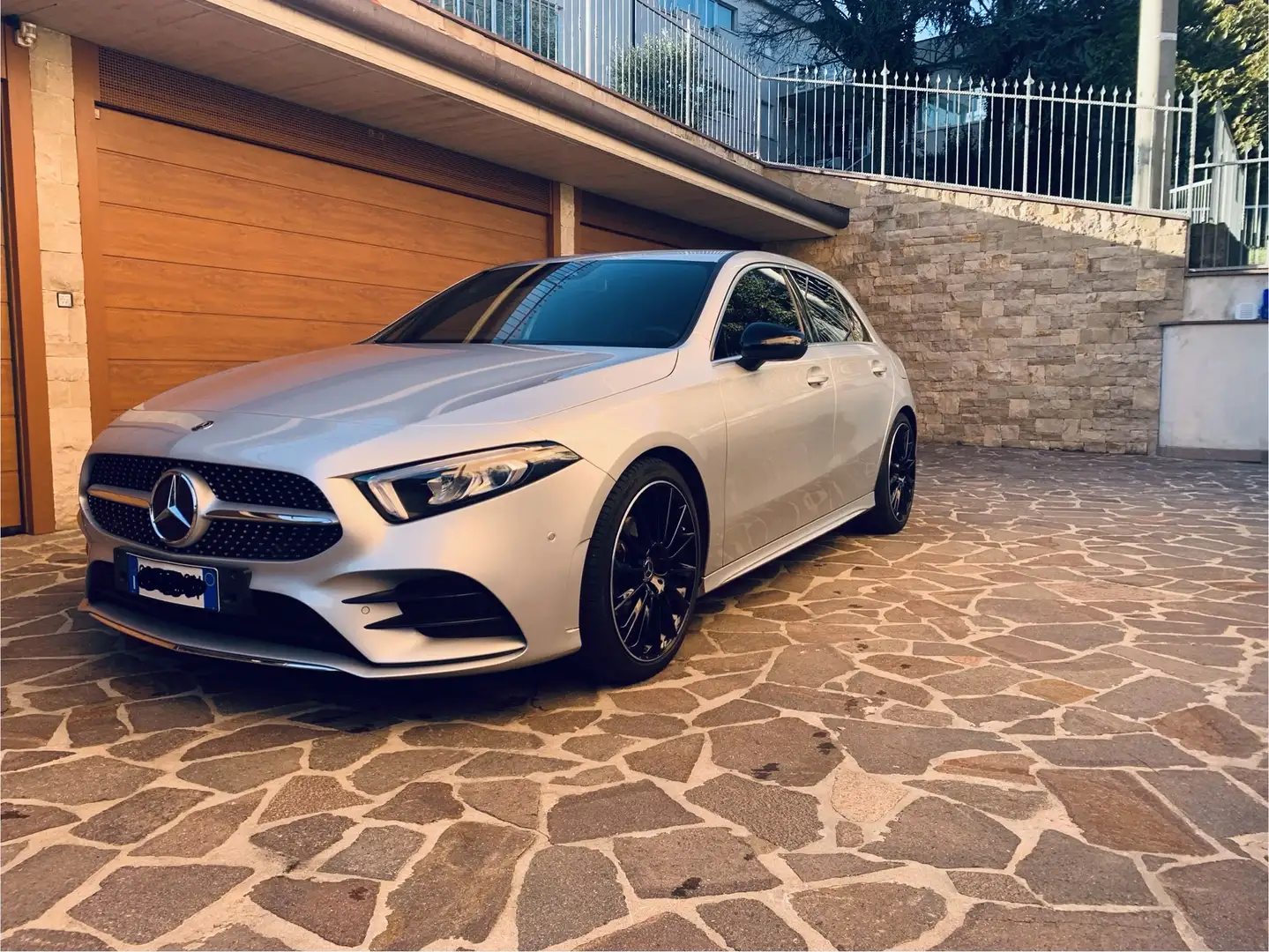 Mercedes-Benz A 200 Premium auto - 1