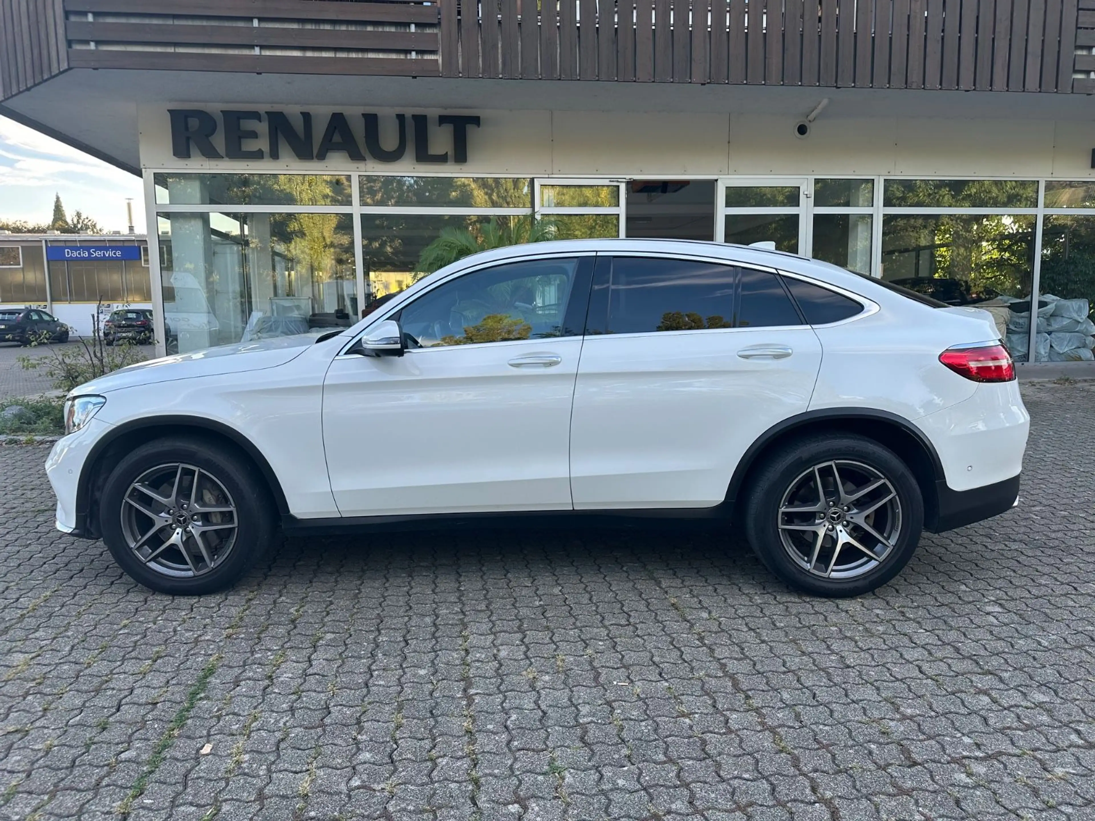 Mercedes-Benz GLC 350 d*4Matic*Coupe*AMG-Line*EU6* — photo 3