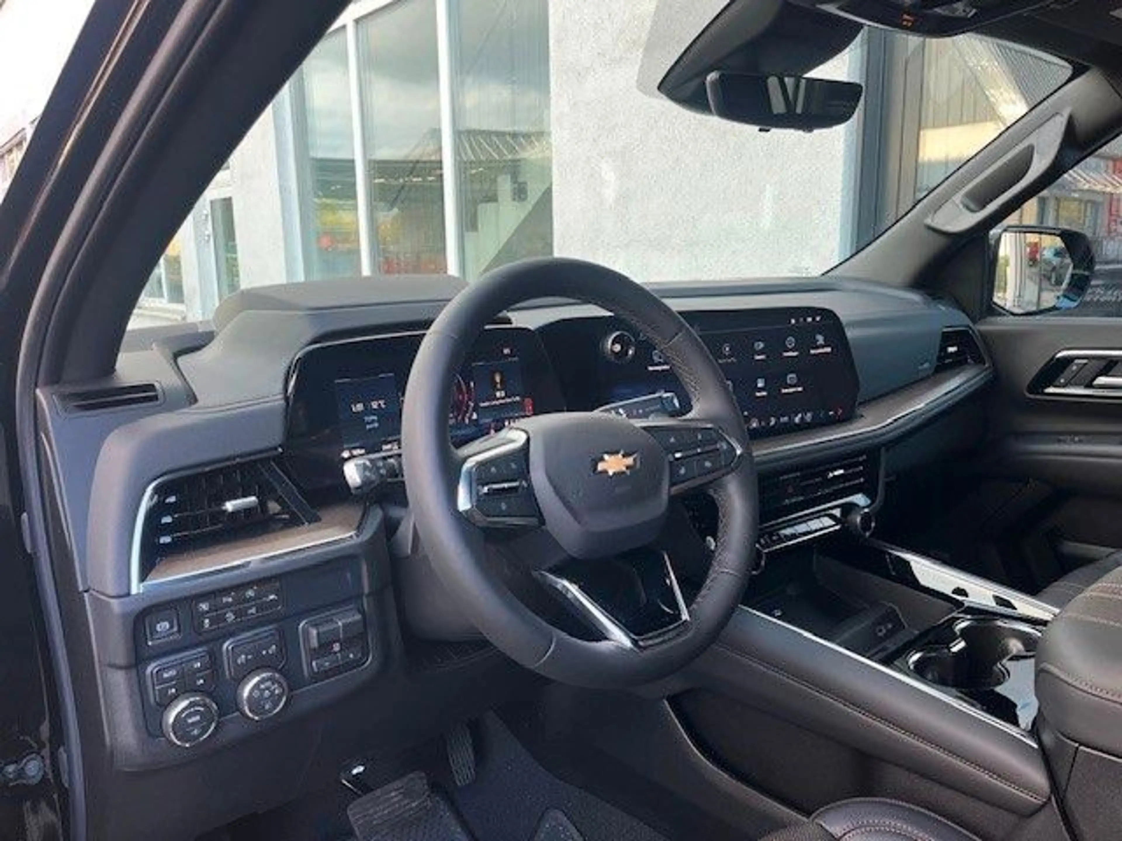 Chevrolet Suburban High Country 6.2l V8 MY26 — photo 4