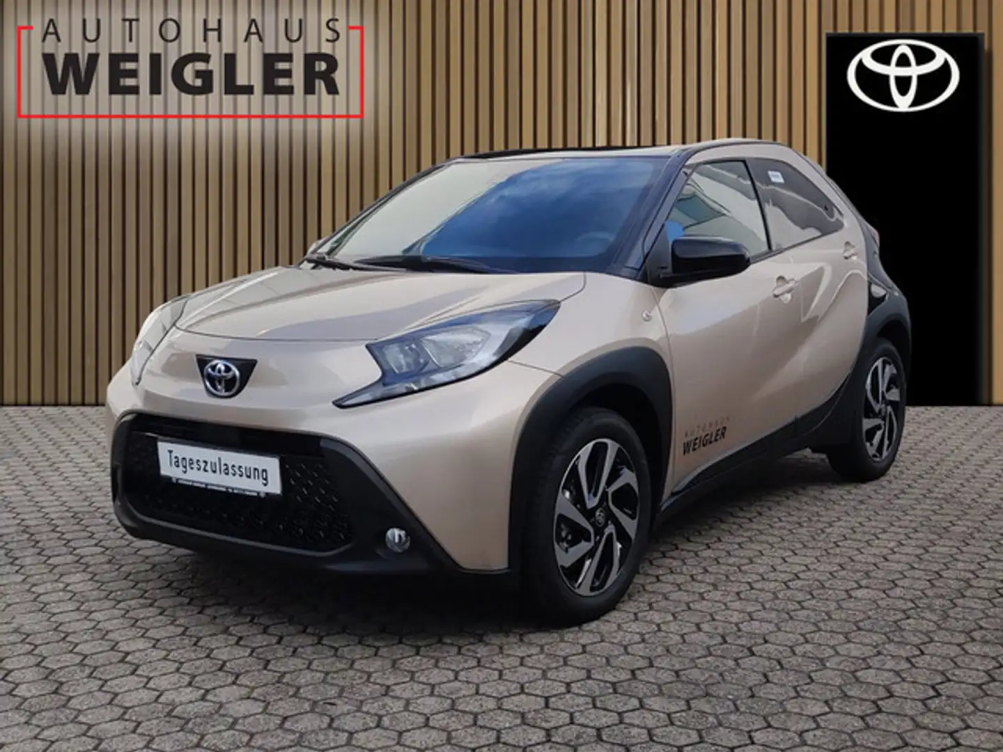 Toyota Aygo X Teamplayer 5-Gang 5-Türer Klima Beige - 1