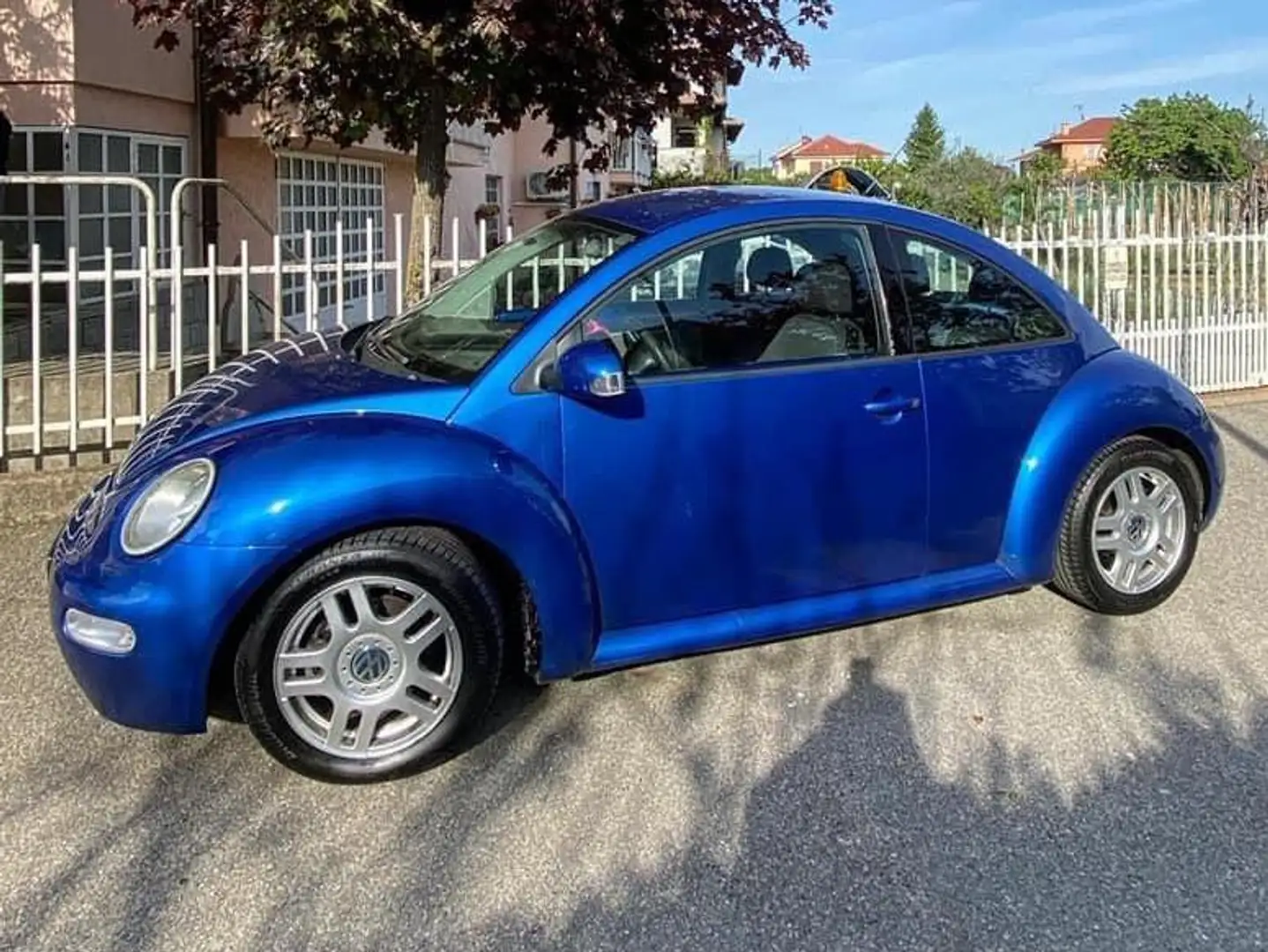 Volkswagen New Beetle New Beetle 1.9 tdi 105cv plava - 1