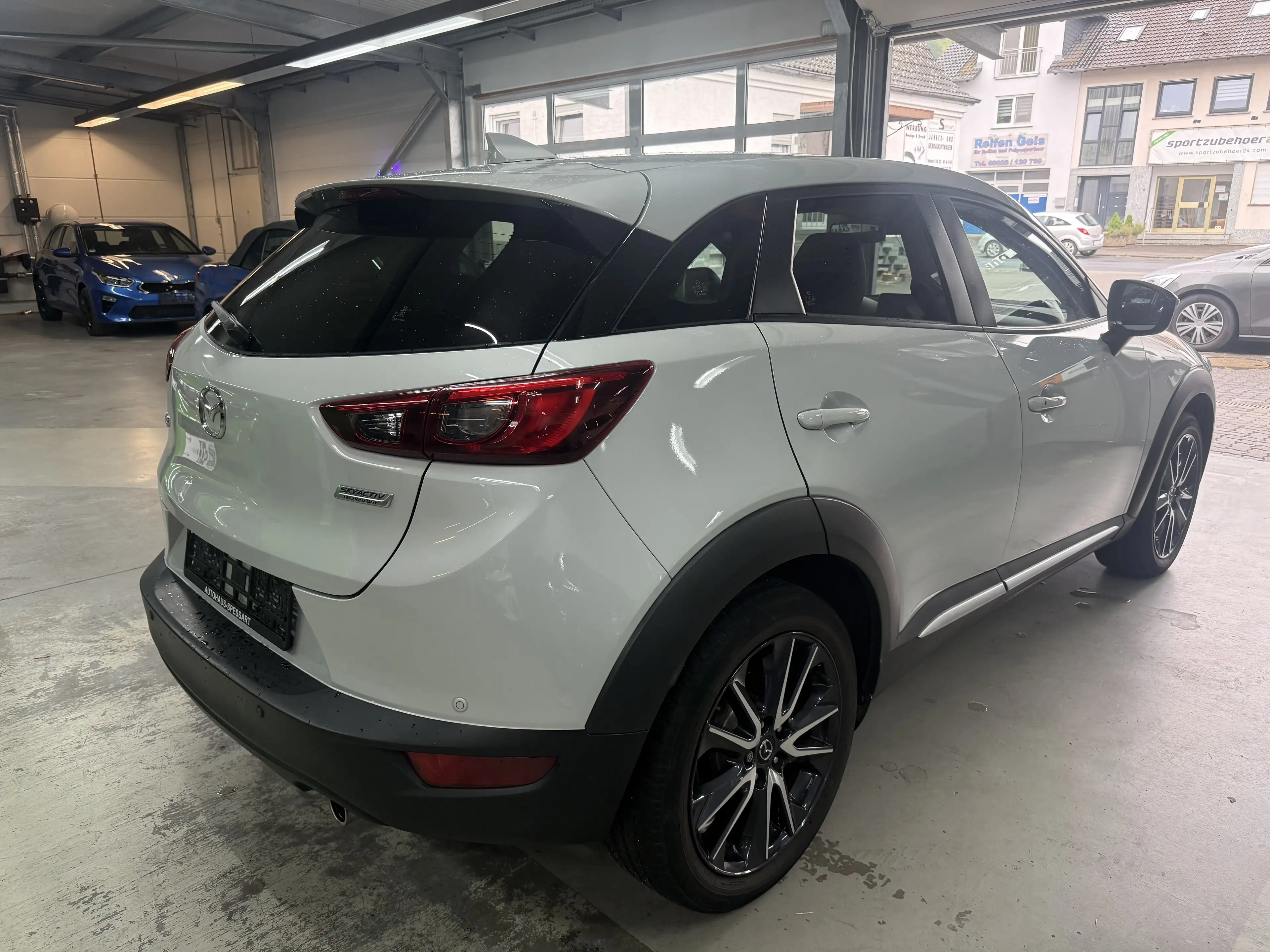 Mazda CX-3 Sports-Line — photo 6