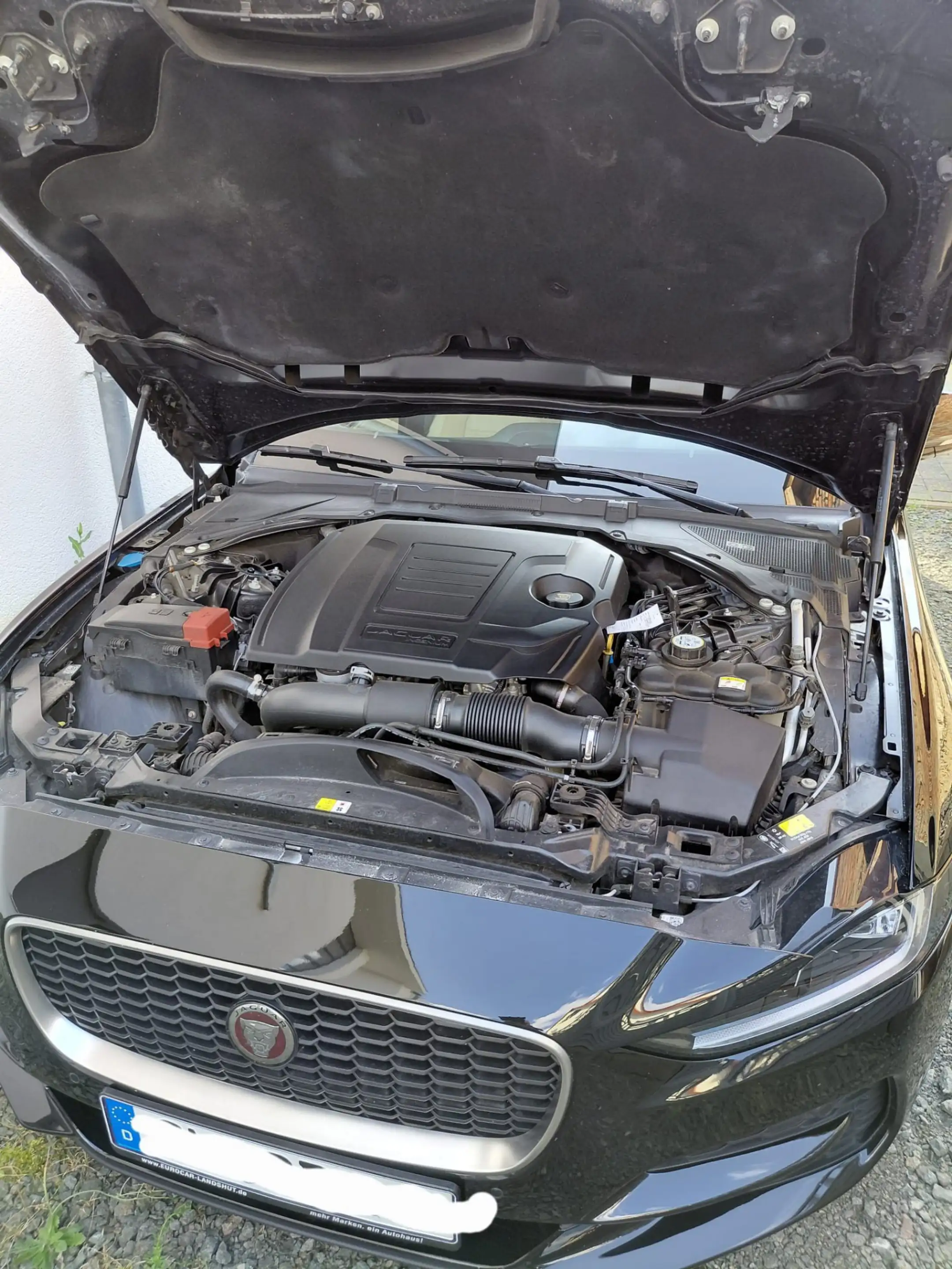 Jaguar XE XE S — photo 10