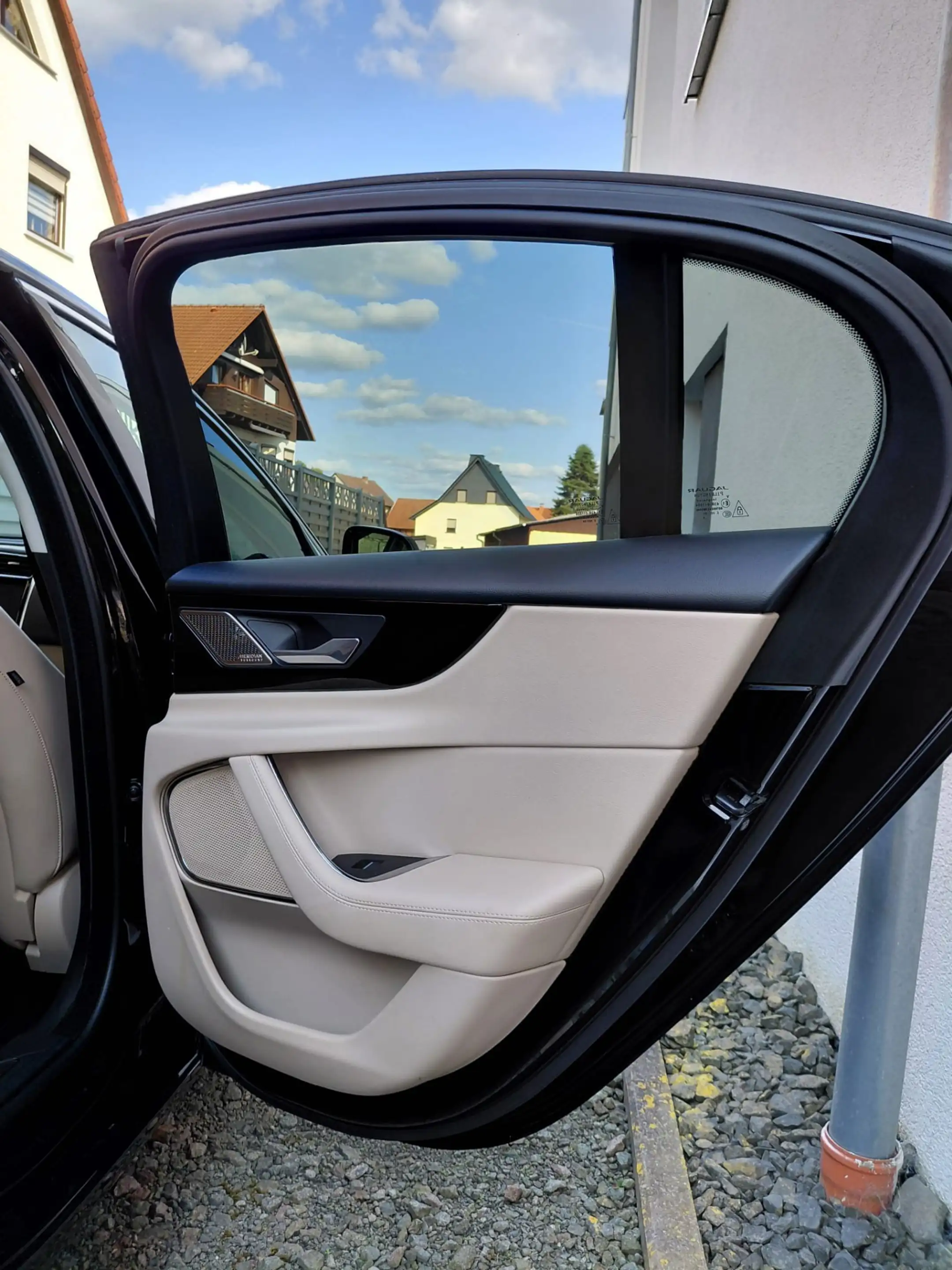 Jaguar XE XE S — photo 13