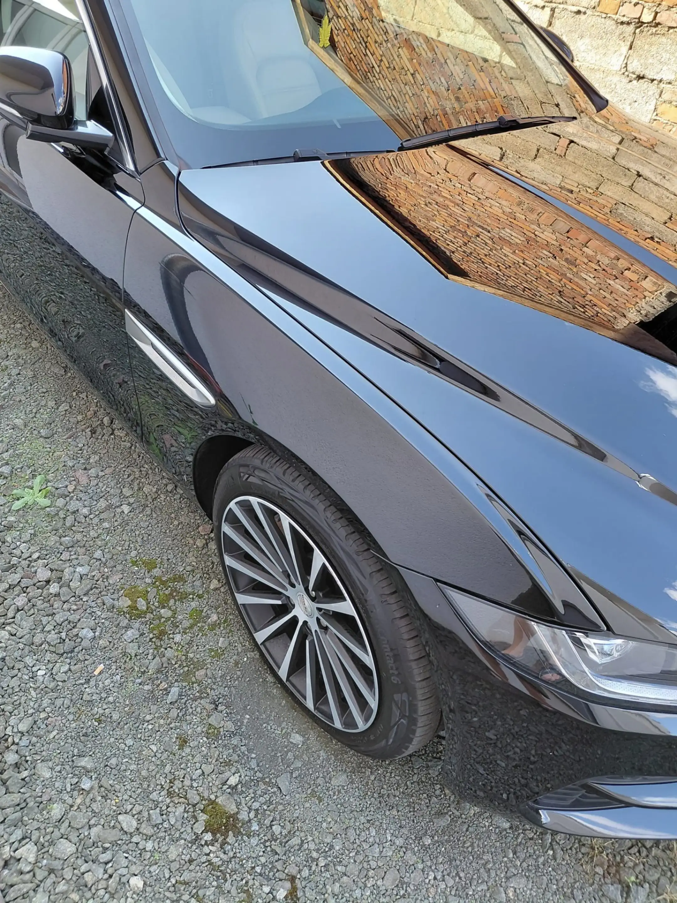 Jaguar XE XE S — photo 2