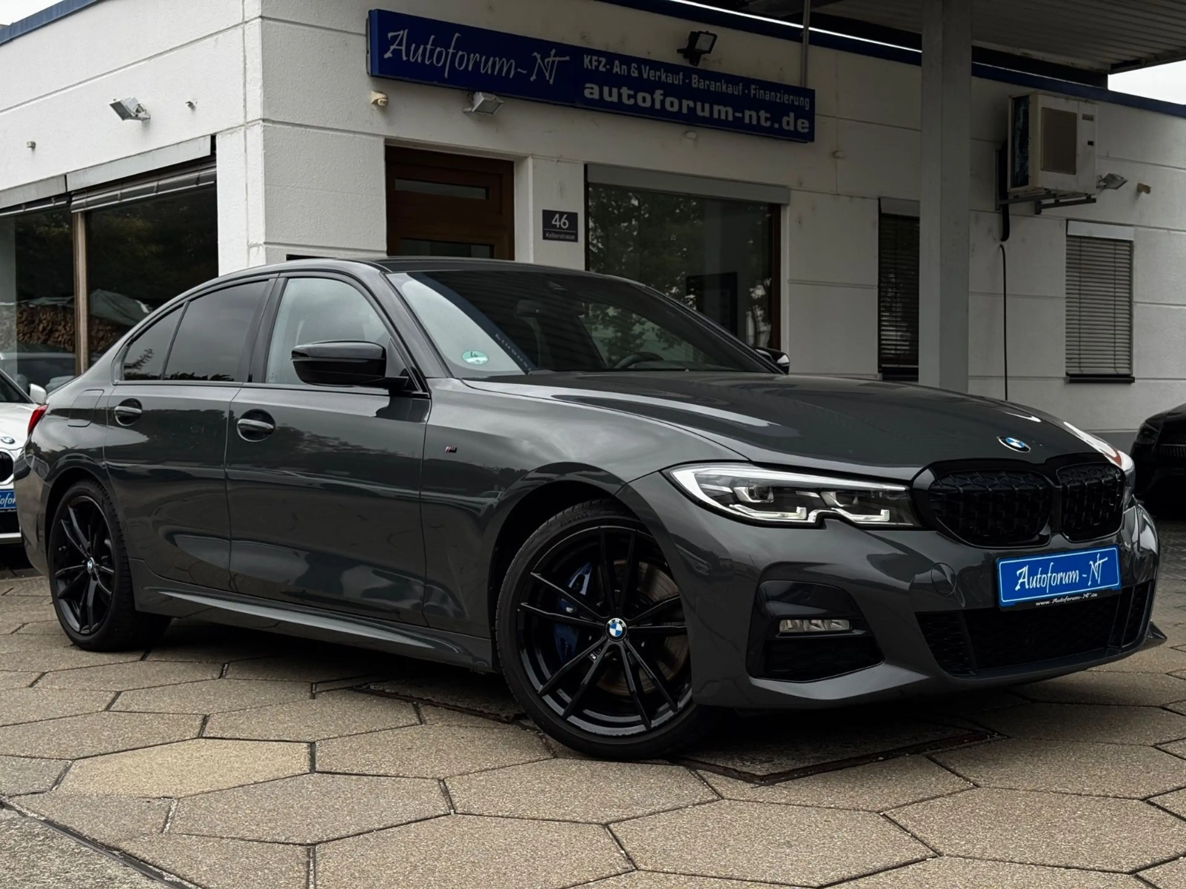 BMW 330 i Limo M-SPORT/DEUTSCHES FAHRZEUG/KEYLESS