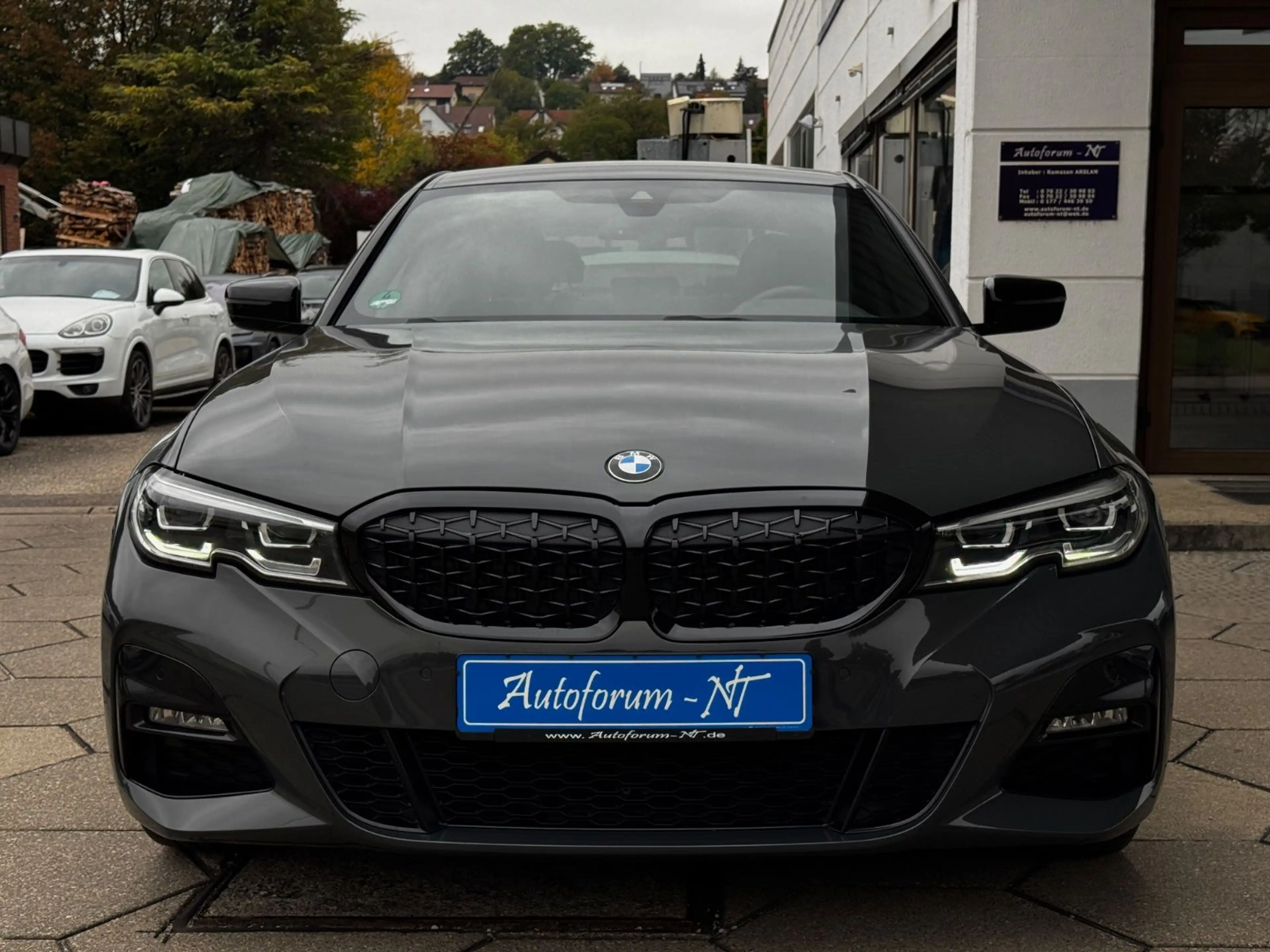 BMW 330 i Limo M-SPORT/DEUTSCHES FAHRZEUG/KEYLESS — photo 4