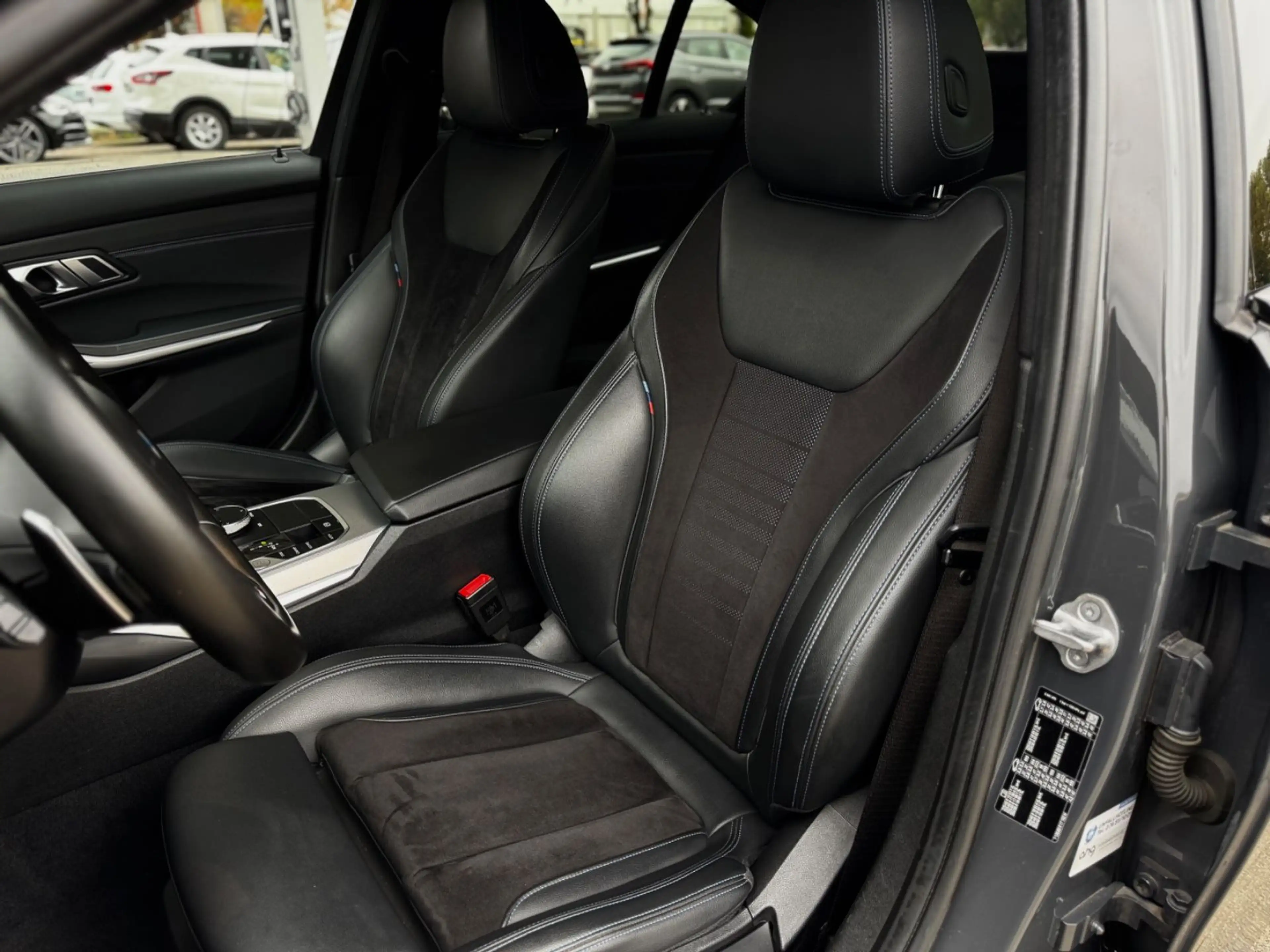 BMW 330 i Limo M-SPORT/DEUTSCHES FAHRZEUG/KEYLESS — photo 15
