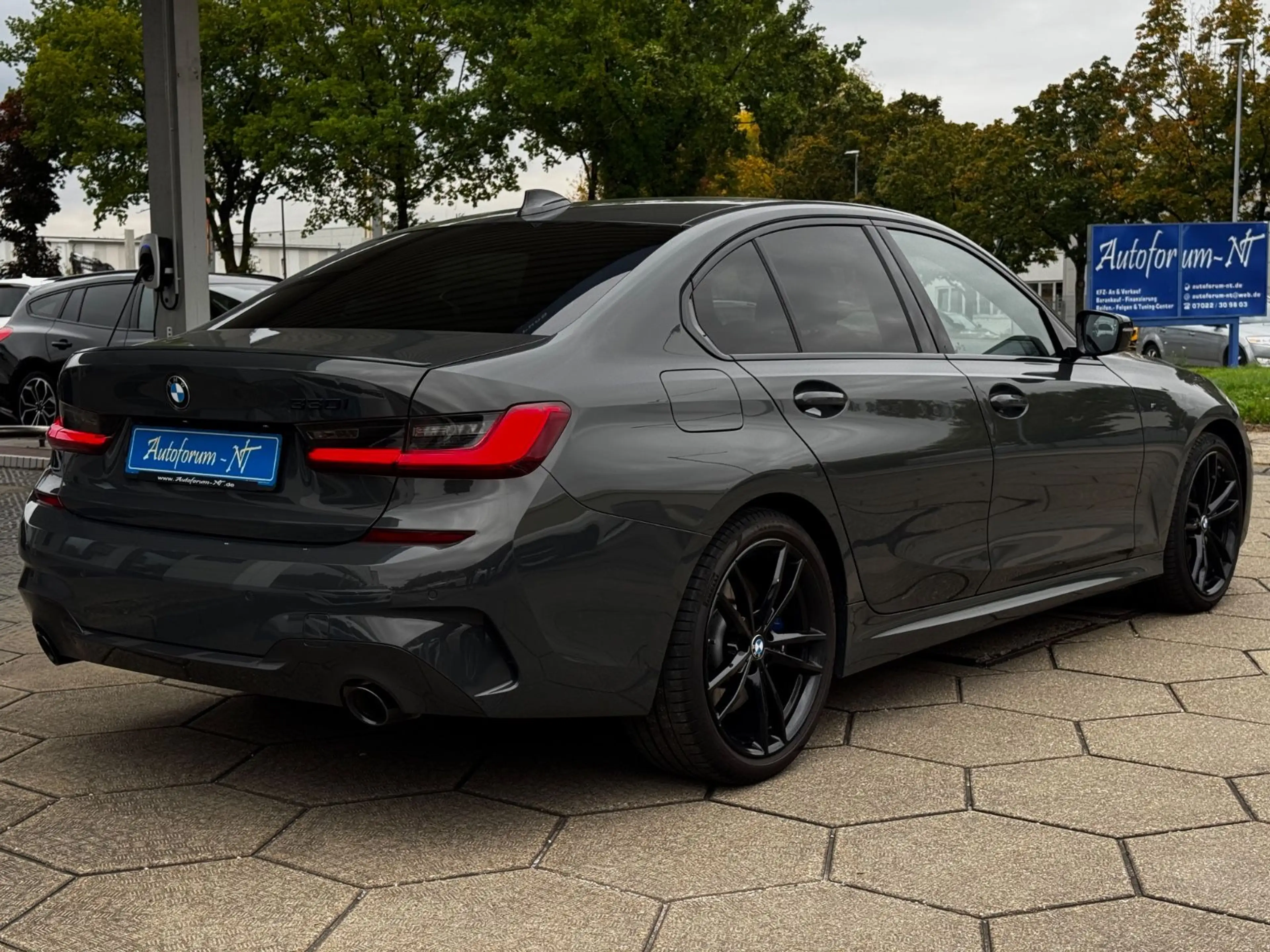 BMW 330 i Limo M-SPORT/DEUTSCHES FAHRZEUG/KEYLESS — photo 3