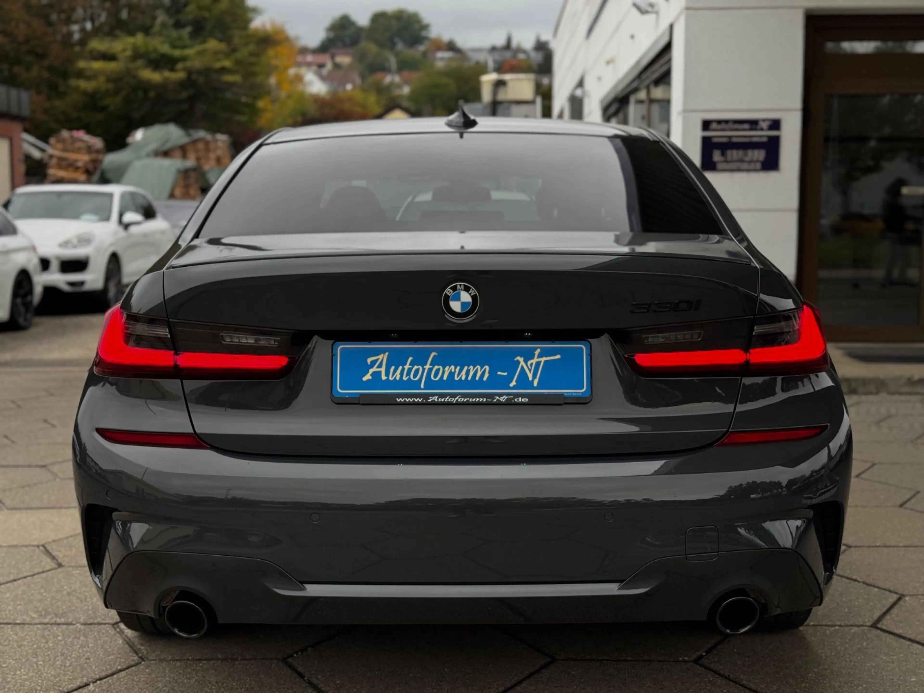 BMW 330 i Limo M-SPORT/DEUTSCHES FAHRZEUG/KEYLESS — photo 8