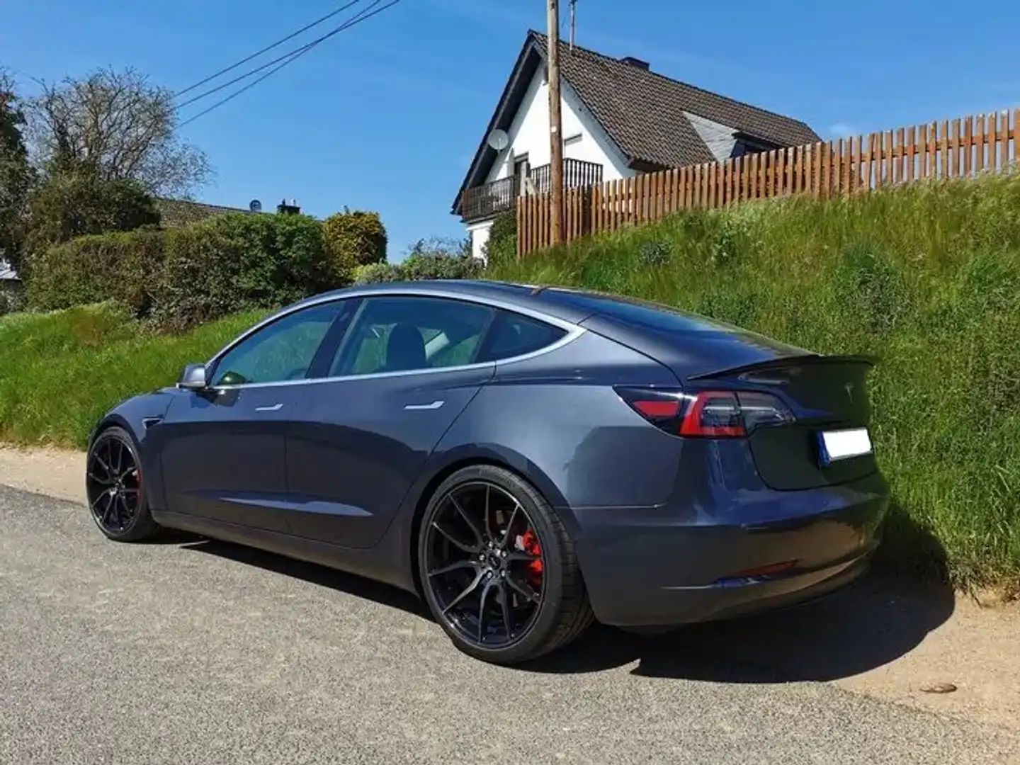 Tesla Model 3 Model 3SR+, AHK, 20", 8-fach bereift, 35mm H&R Grau - 2