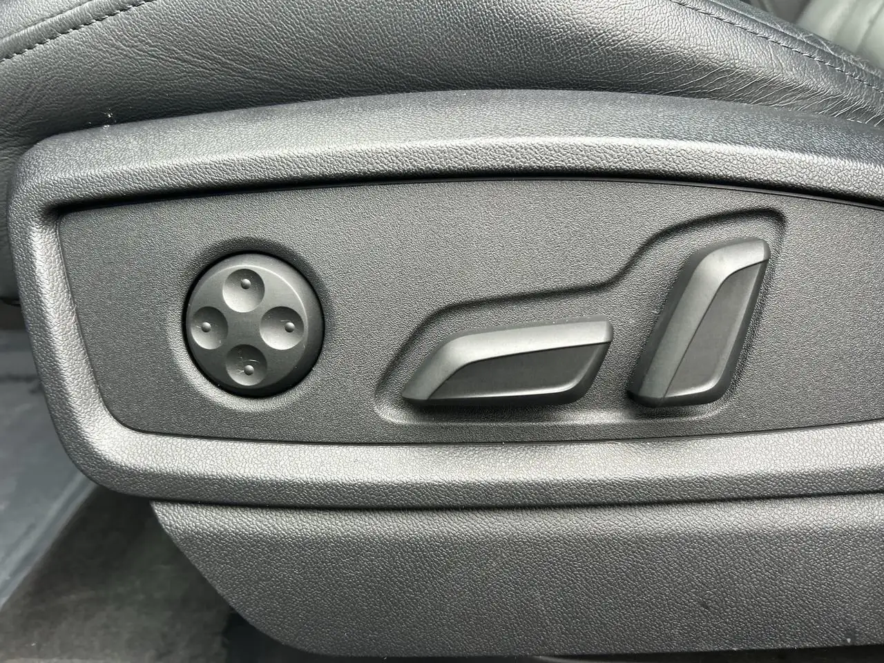 Audi Q5 снимка Audi Q5