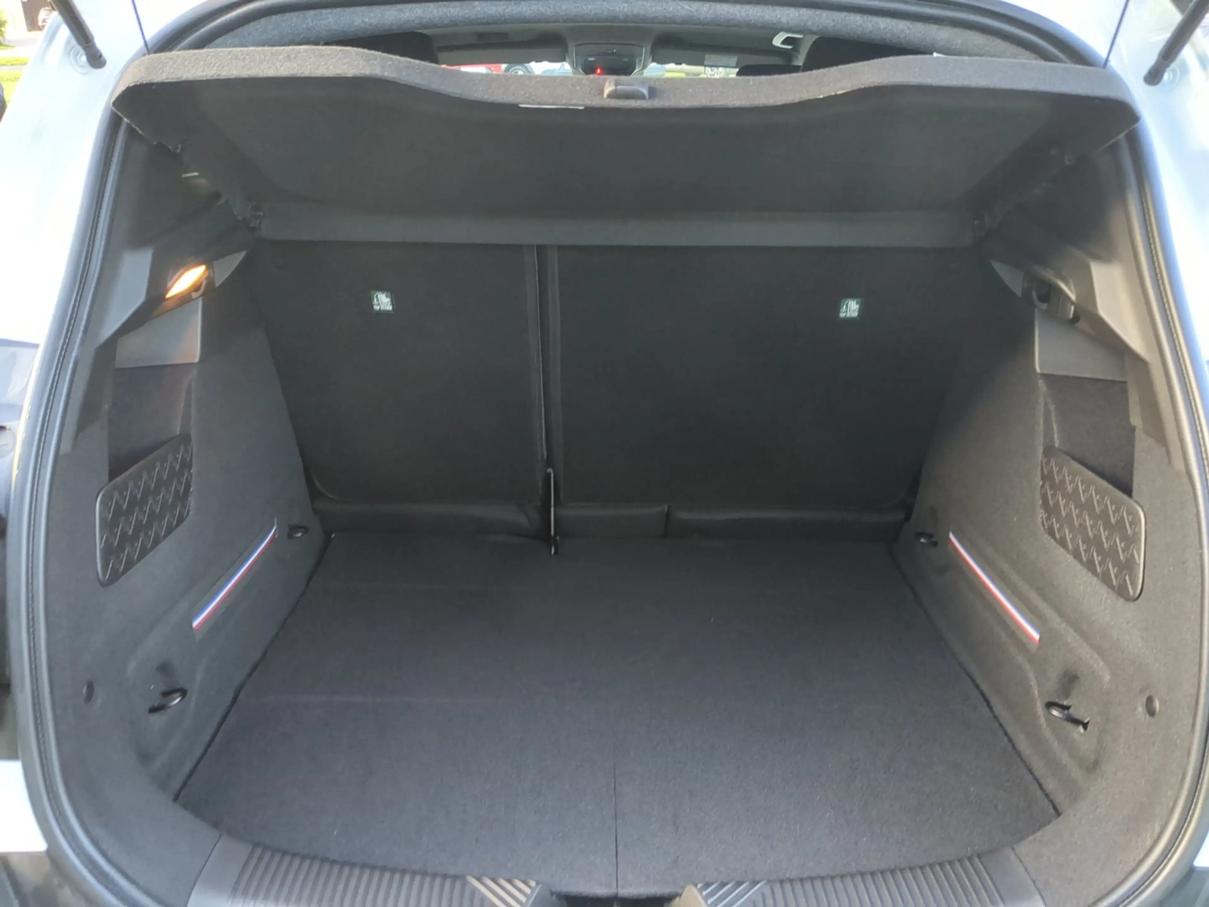 Renault R 4 E-Tech 150 Comfort Range Techno SHZ+Navi+LKHZ — photo 15