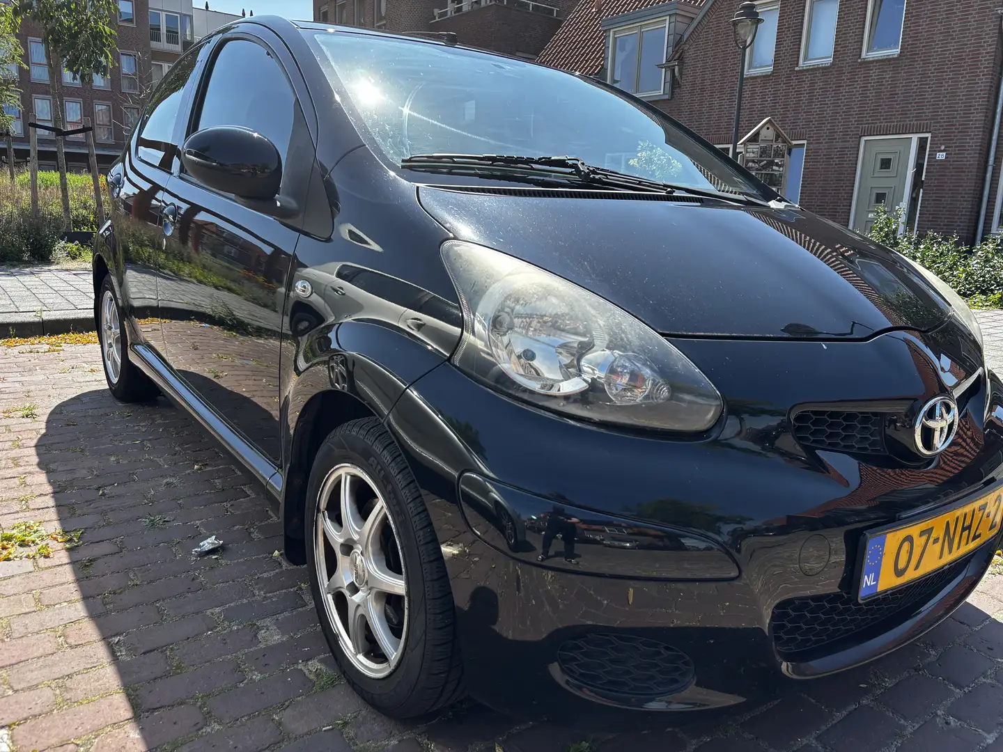 Toyota Aygo 1.0-12V Comfort Siyah - 1