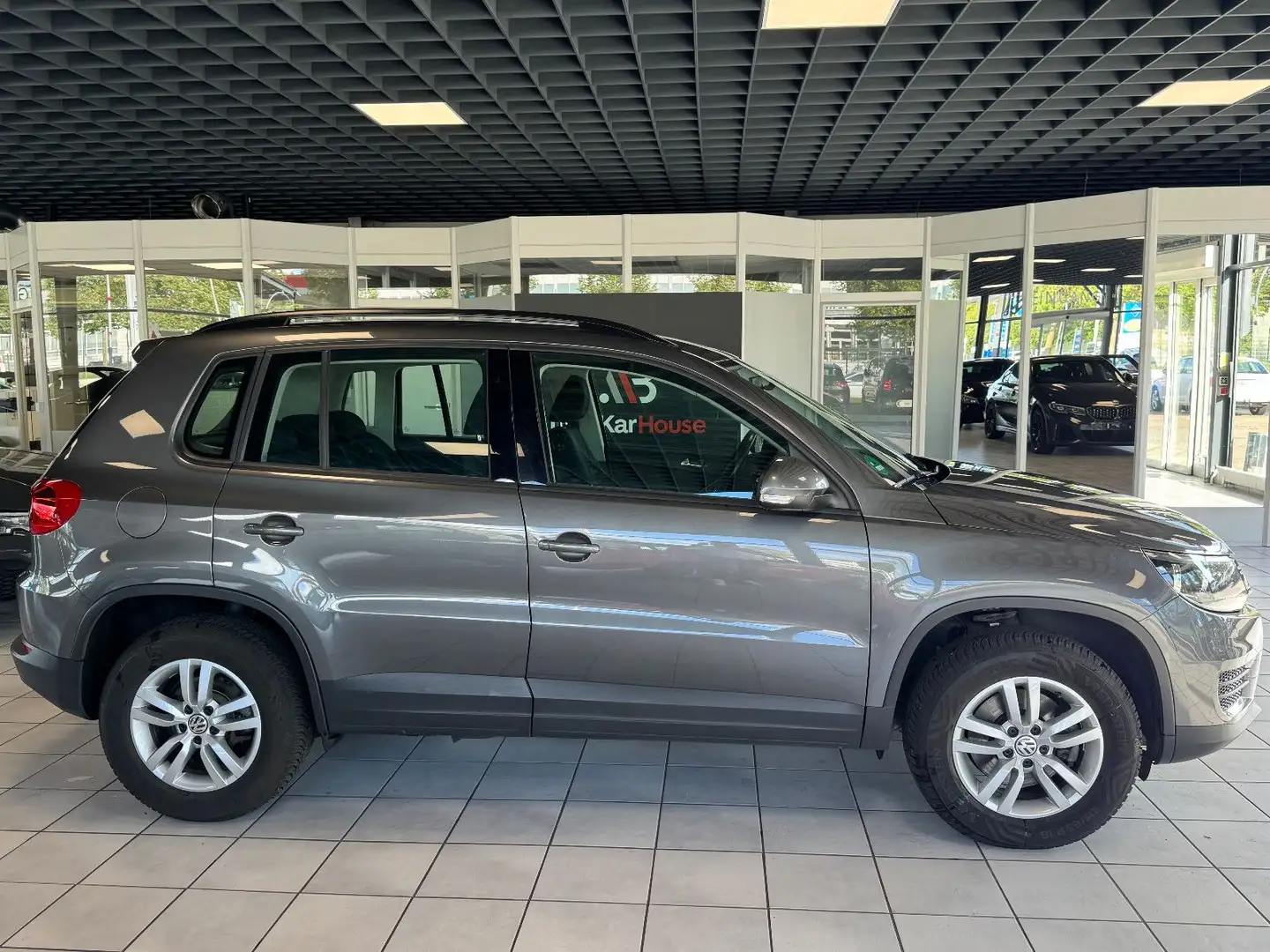 Volkswagen Tiguan 1.4 TSI BMT · AHK · 36´tkm Gris - 2