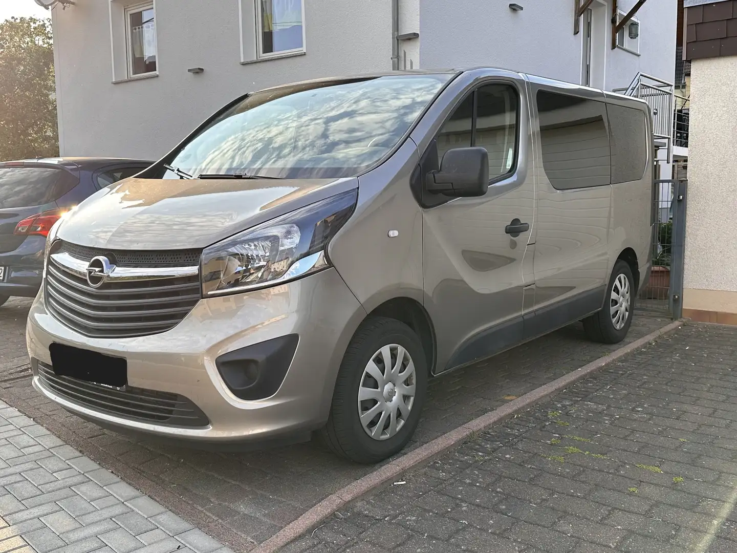 Opel Vivaro Vivaro 1.6 D (CDTI) 1.6 D (CDTI) L1H1 S Bej - 1