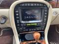 Jaguar XJ 4.2 V8 Sovereign Youngtimer Mauve - thumbnail 5