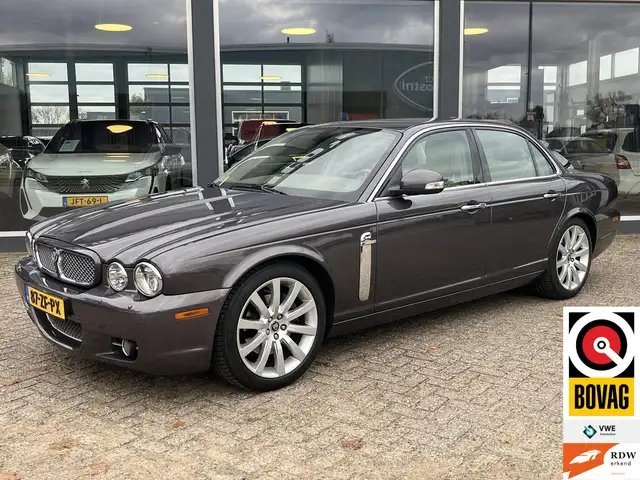 Jaguar XJ 4.2 V8 Sovereign BTW Youngtimer