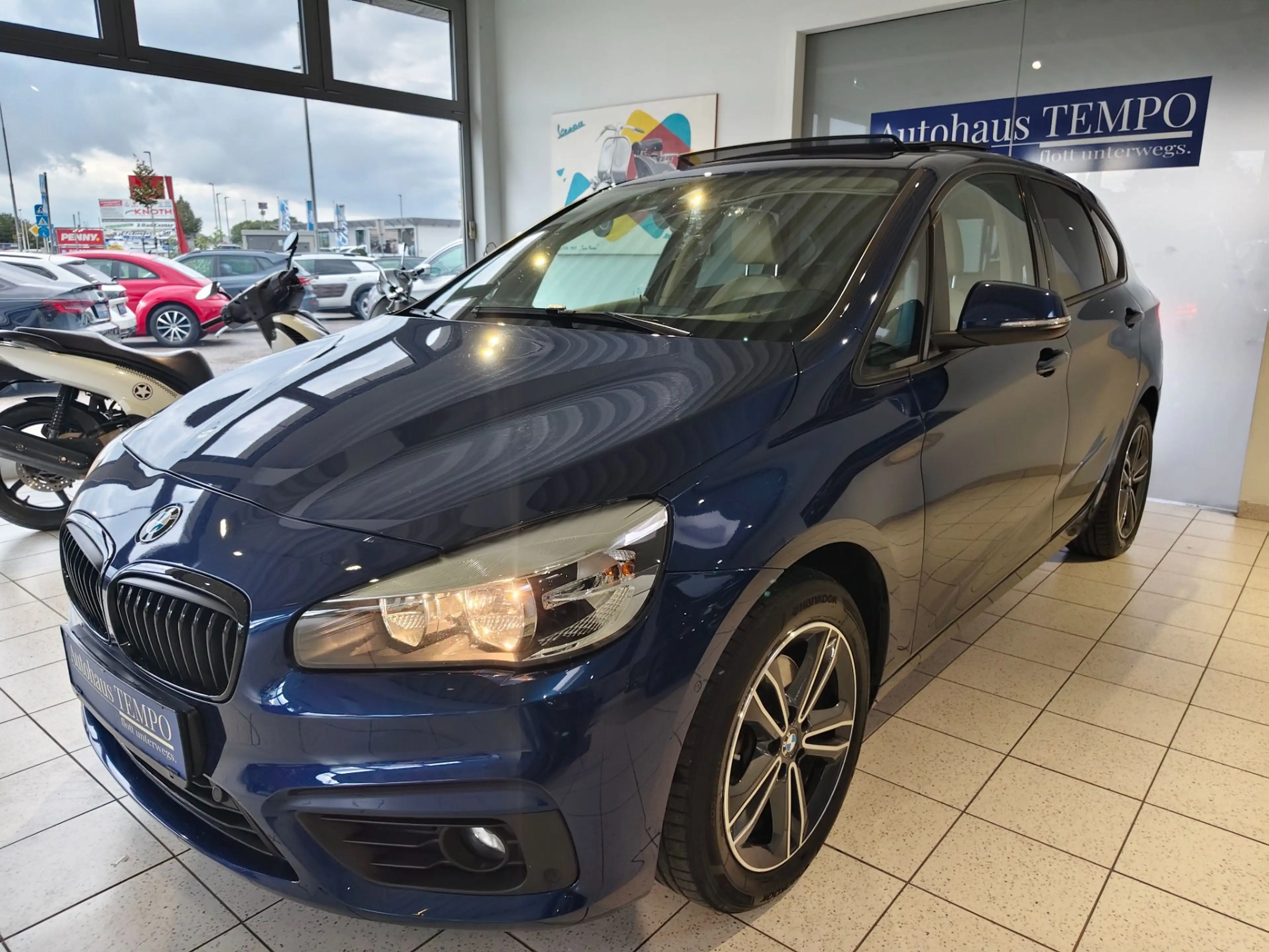 BMW 220 2er-Reihe Active Tourer (F45)  Active Tourer Adva — photo 4