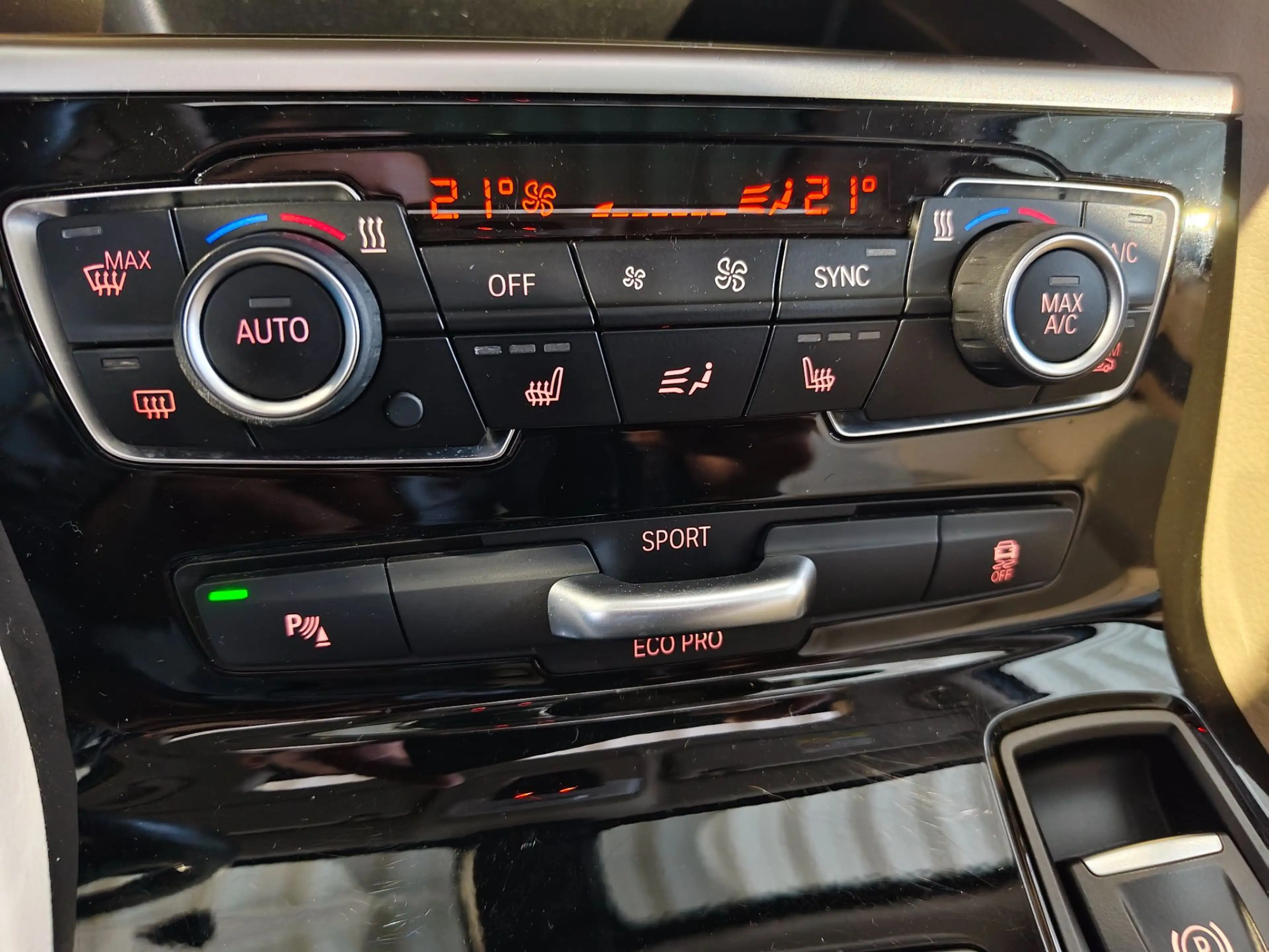 BMW 220 2er-Reihe Active Tourer (F45)  Active Tourer Adva — photo 11