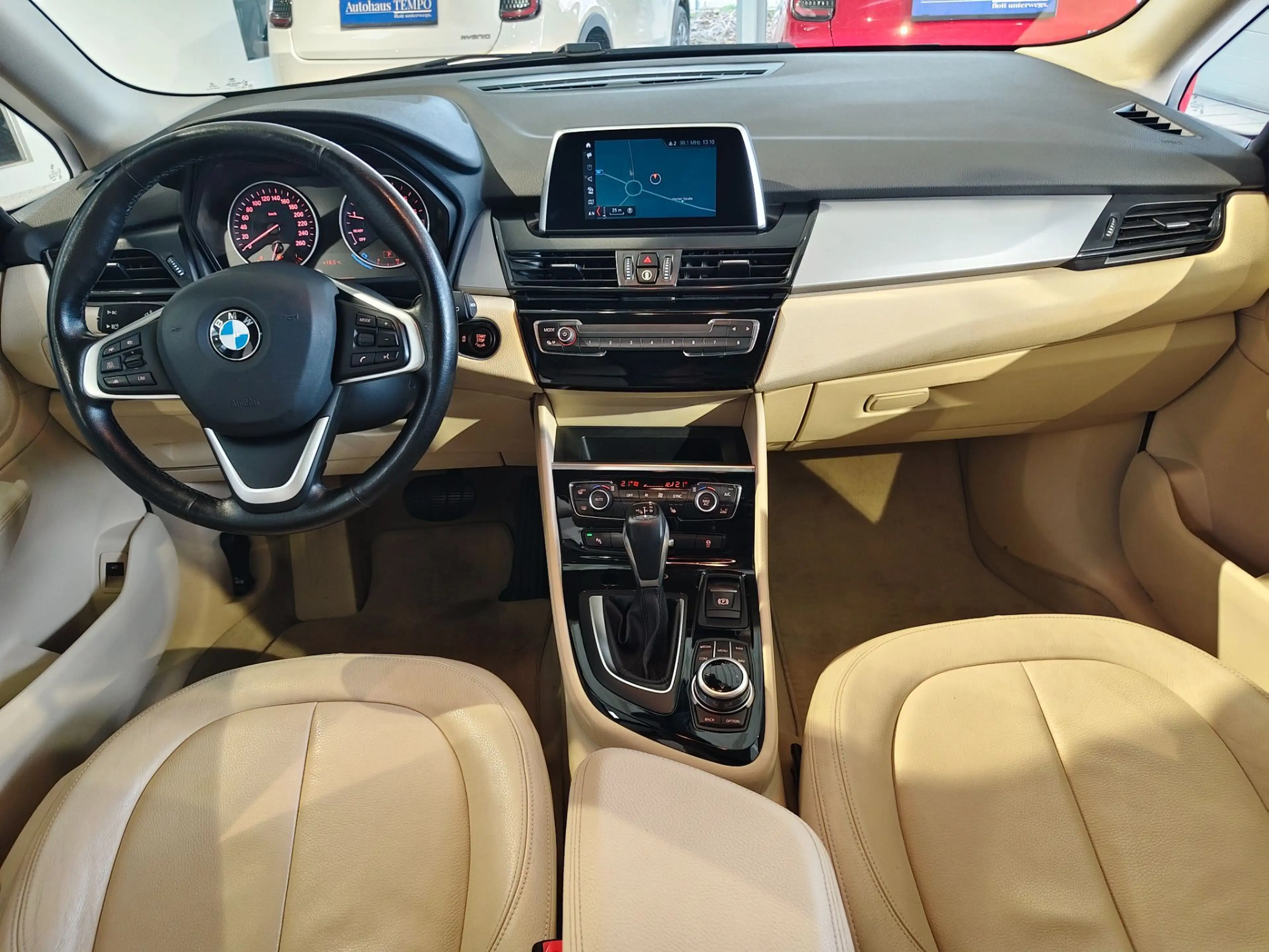 BMW 220 2er-Reihe Active Tourer (F45)  Active Tourer Adva — photo 15