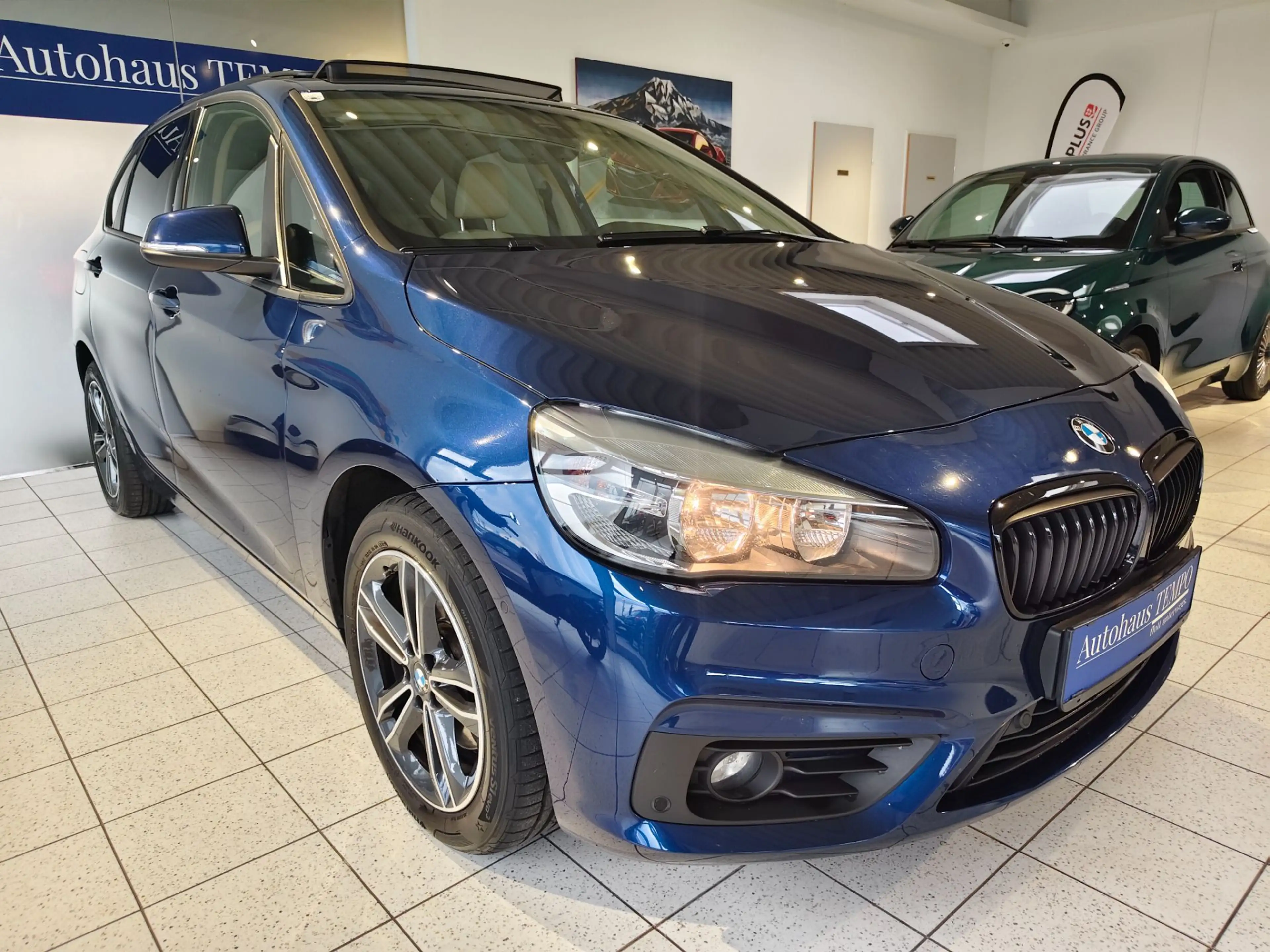 BMW 220 2er-Reihe Active Tourer (F45)  Active Tourer Adva — photo 2