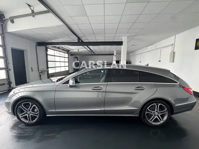 Mercedes-Benz CLS view 9