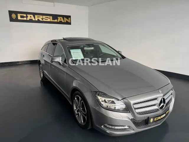 Mercedes-Benz CLS view 2