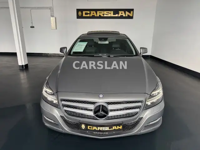 Mercedes-Benz CLS view 3