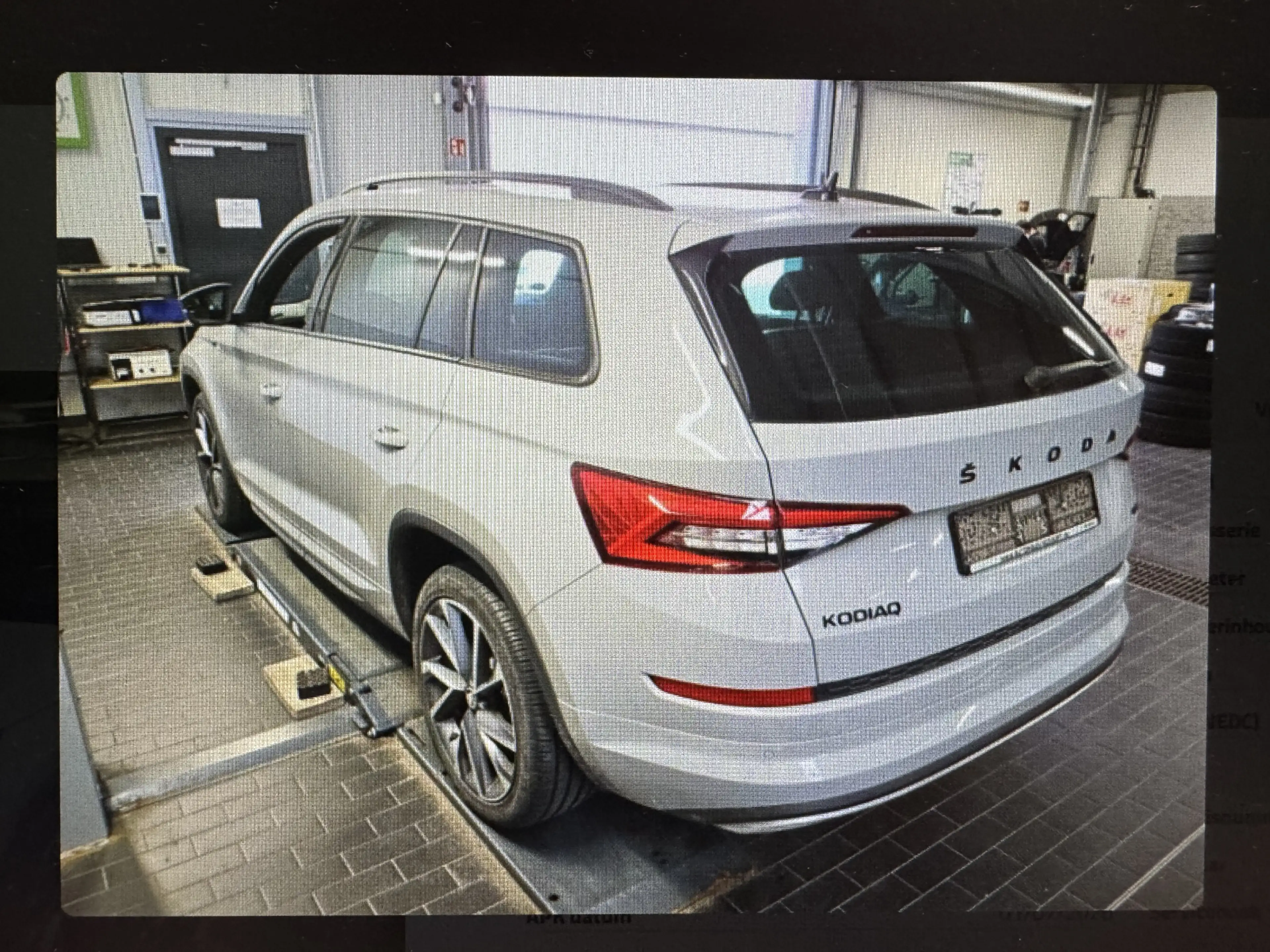Skoda Kodiaq 2.0 TSI 190pk 4x4 Sportline Business | Pano | Keyl — photo 3