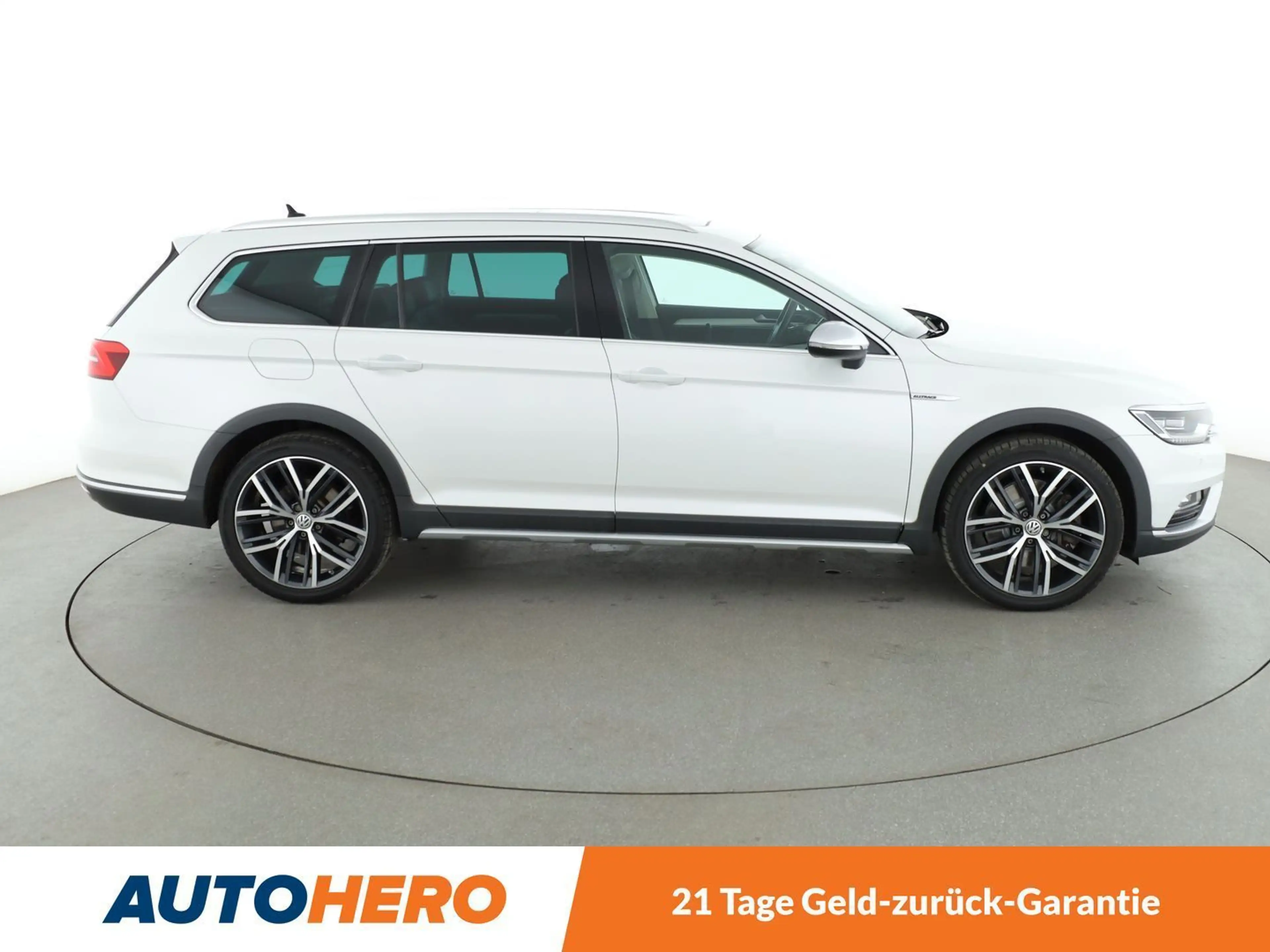 Volkswagen Passat Alltrack 2.0 TDI 4Motion BlueMotion Tech — photo 15