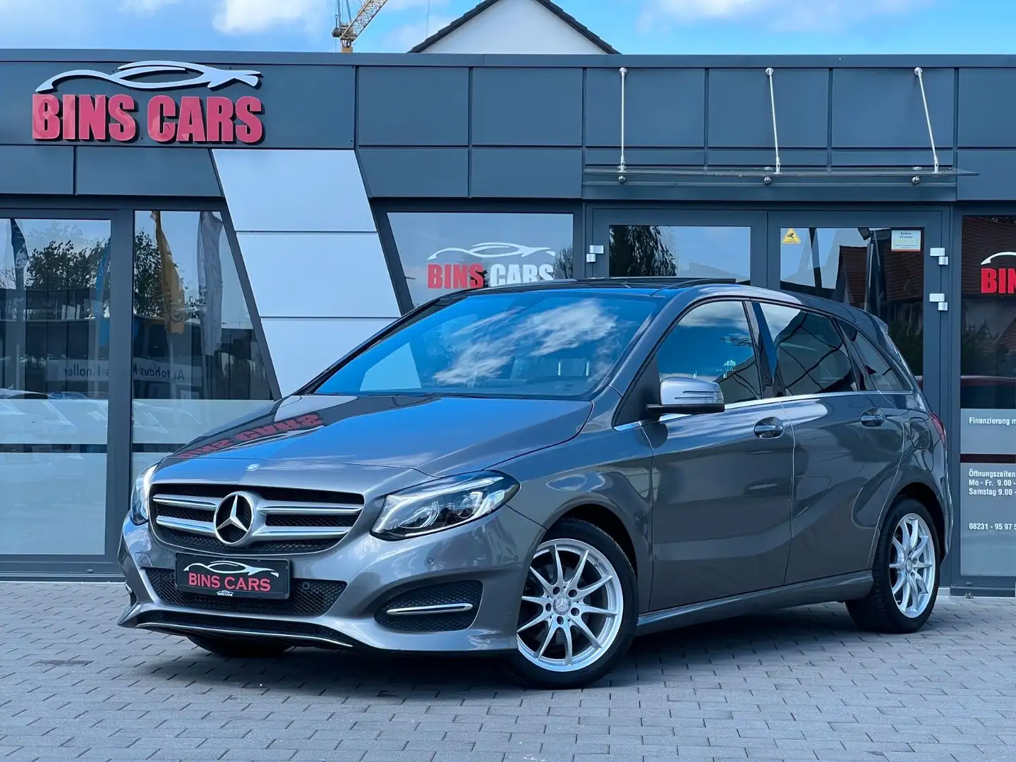 Mercedes-Benz B 200 B200 CDI 4Matic*Pano*Kamera*AHK*LED*Navi*Klima Gris - 1